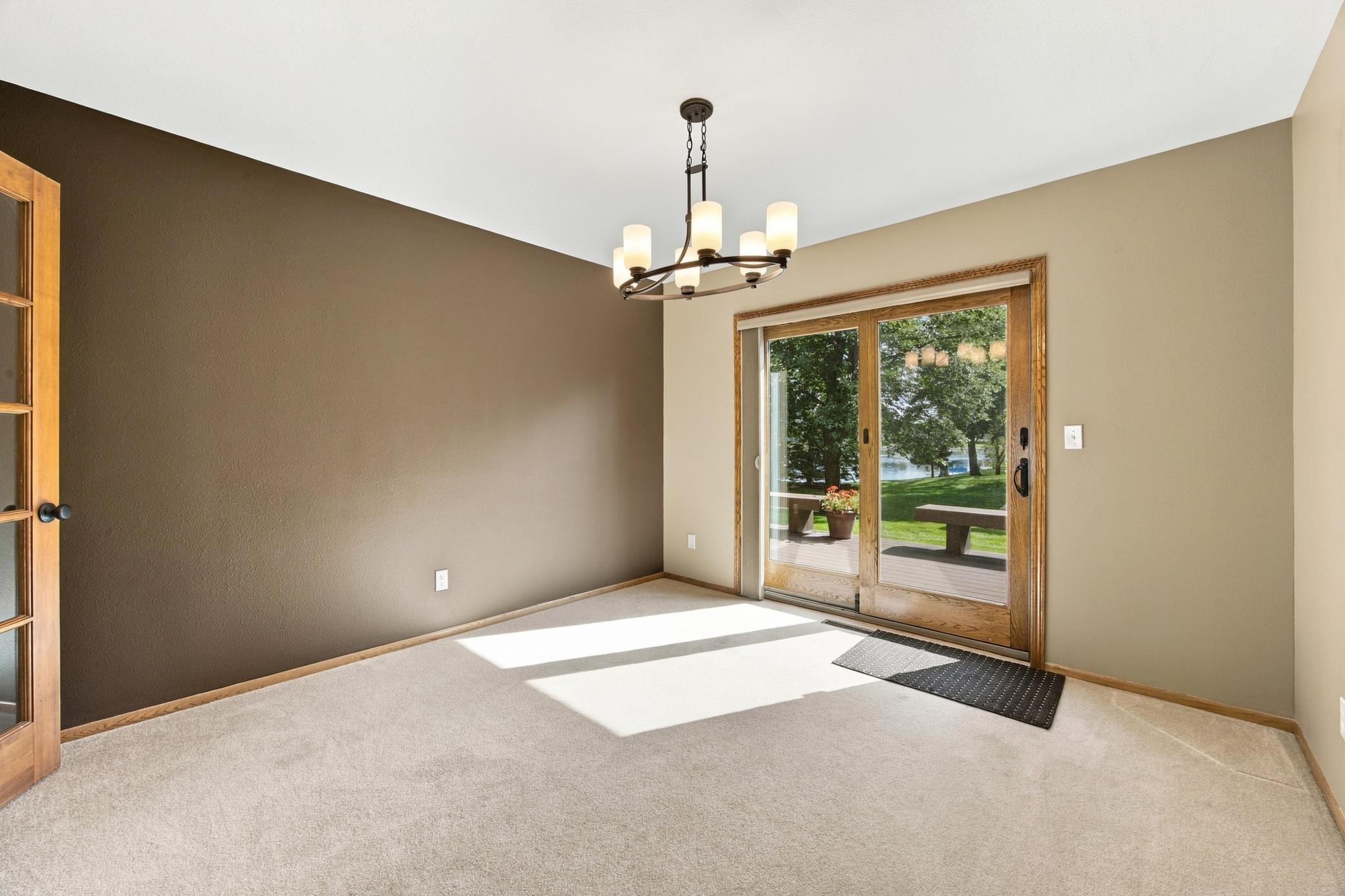 1987 single family home for sale at 2802 28th Avenue S in Fargo, ND — 3 bed, 3 bath (photo 11 of 29)