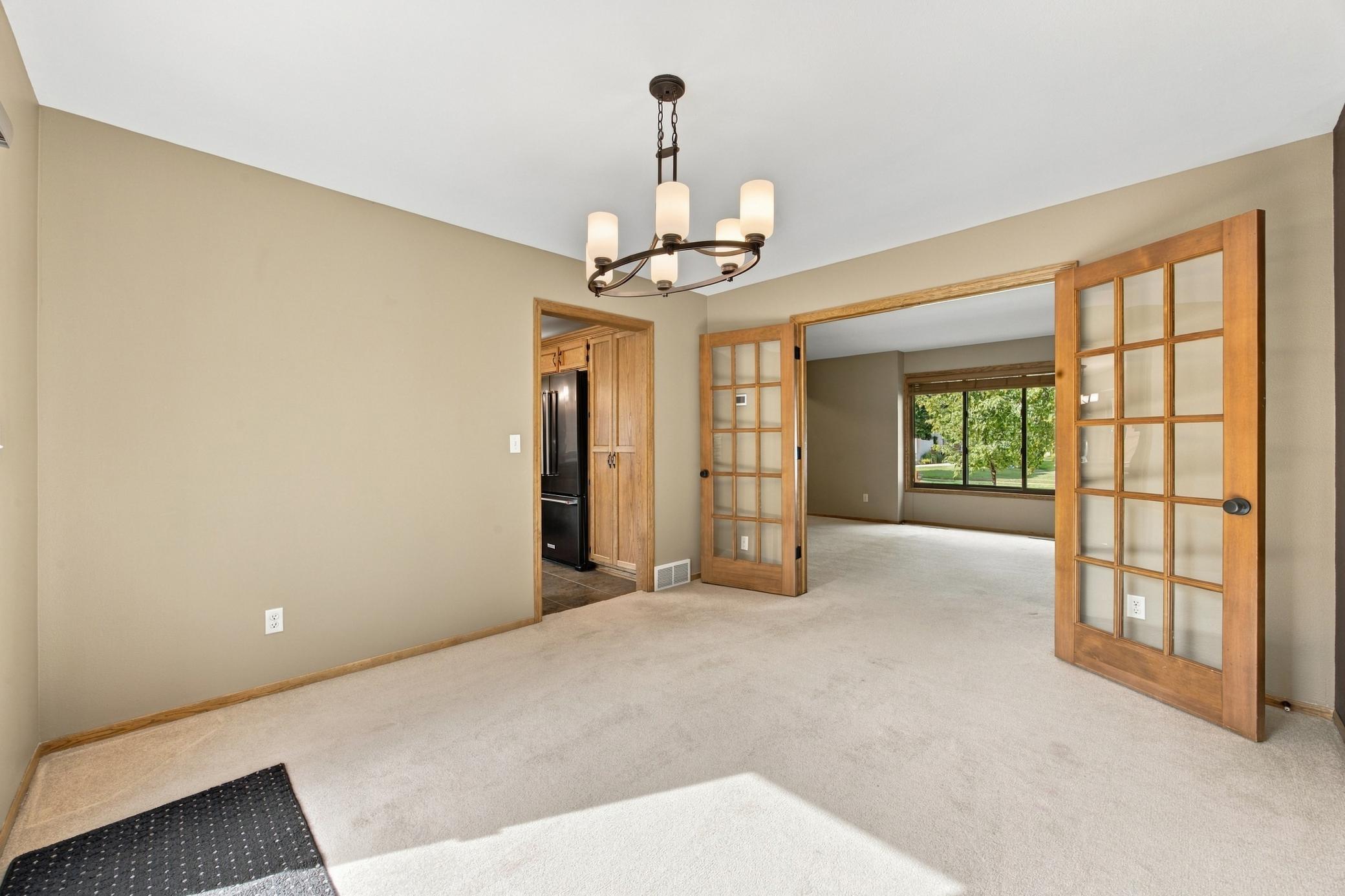 1987 single family home for sale at 2802 28th Avenue S in Fargo, ND — 3 bed, 3 bath (photo 12 of 29)