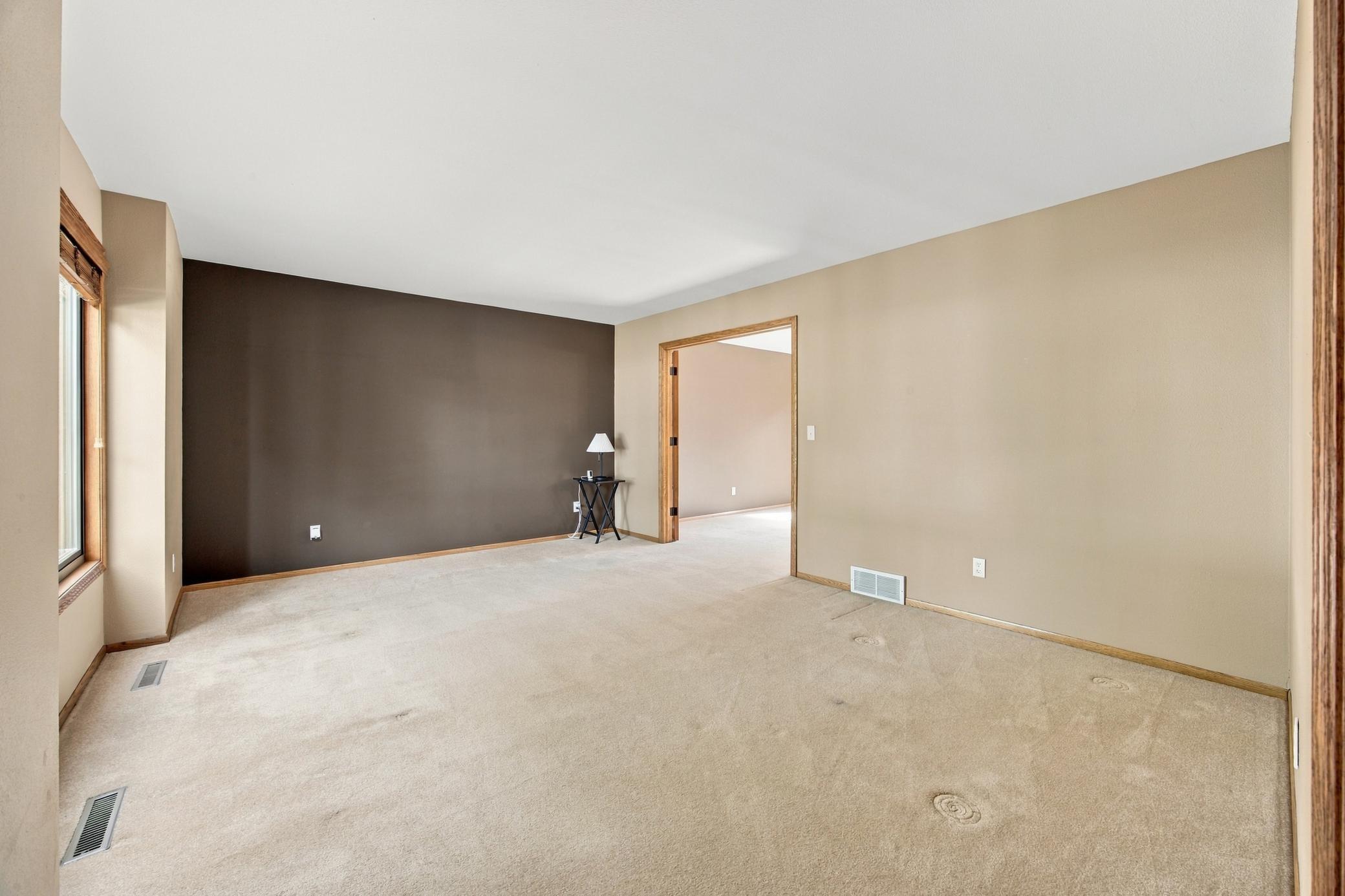 1987 single family home for sale at 2802 28th Avenue S in Fargo, ND — 3 bed, 3 bath (photo 13 of 29)