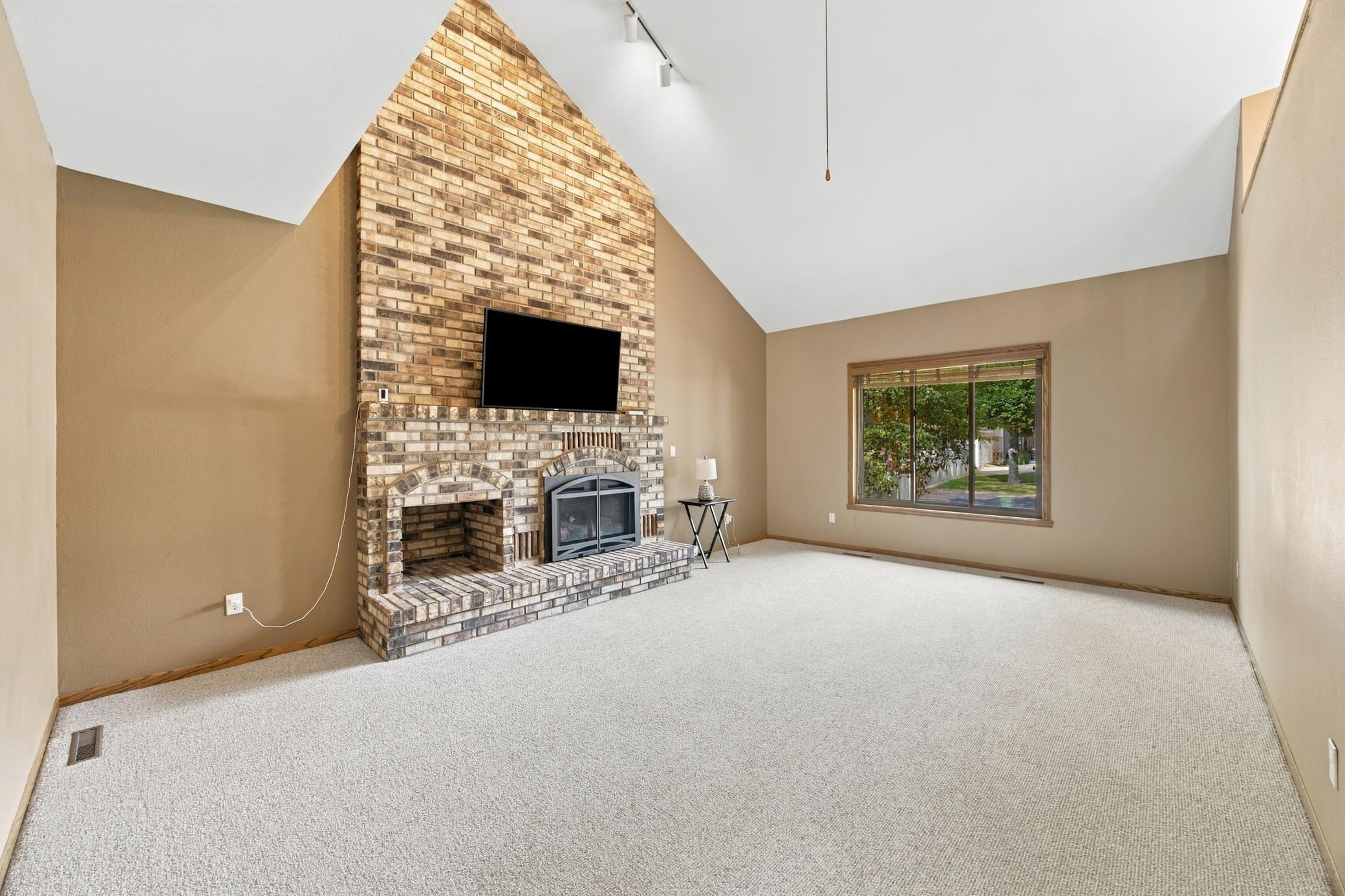 1987 single family home for sale at 2802 28th Avenue S in Fargo, ND — 3 bed, 3 bath (photo 15 of 29)