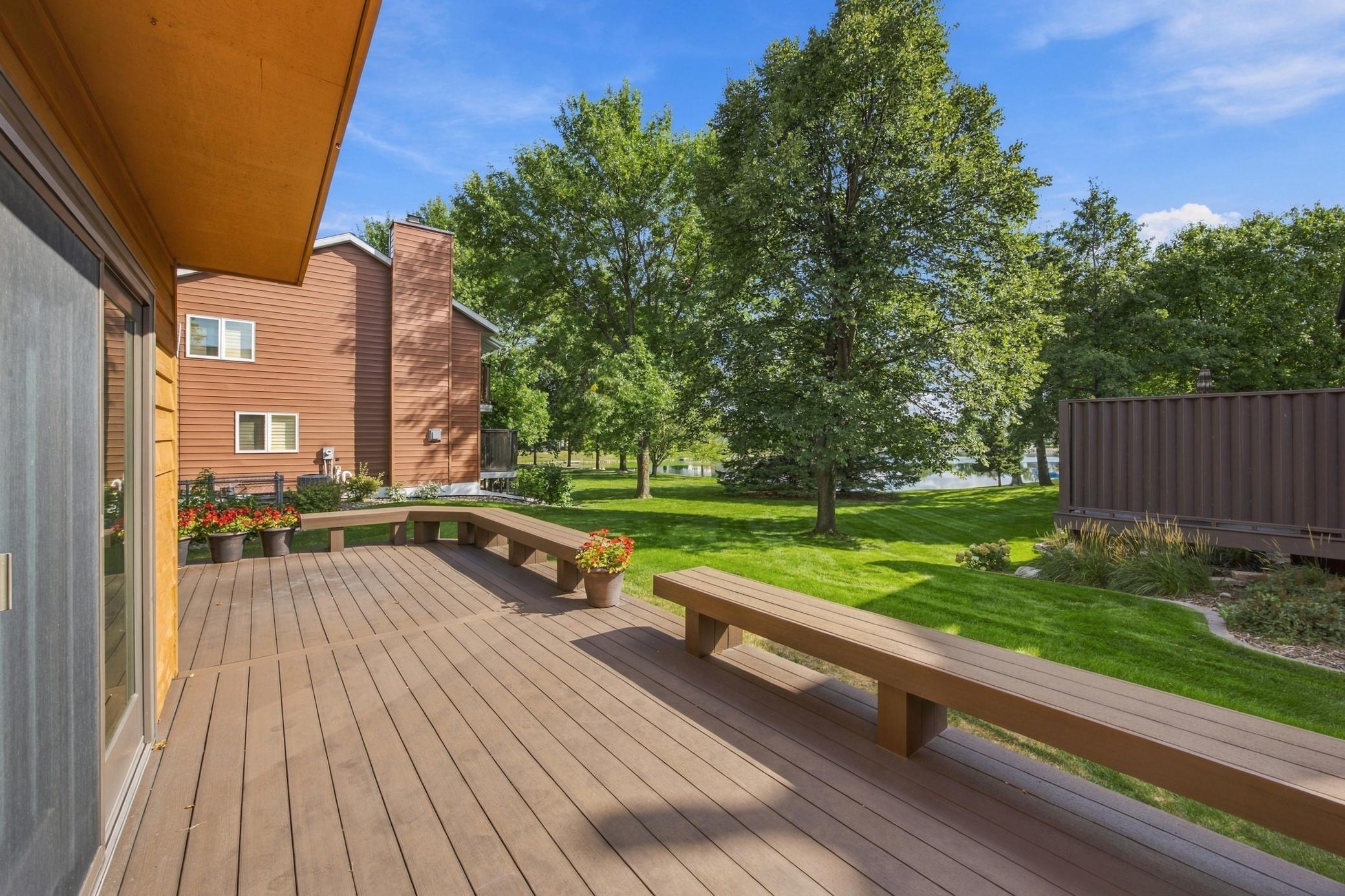1987 single family home for sale at 2802 28th Avenue S in Fargo, ND — 3 bed, 3 bath (photo 3 of 29)