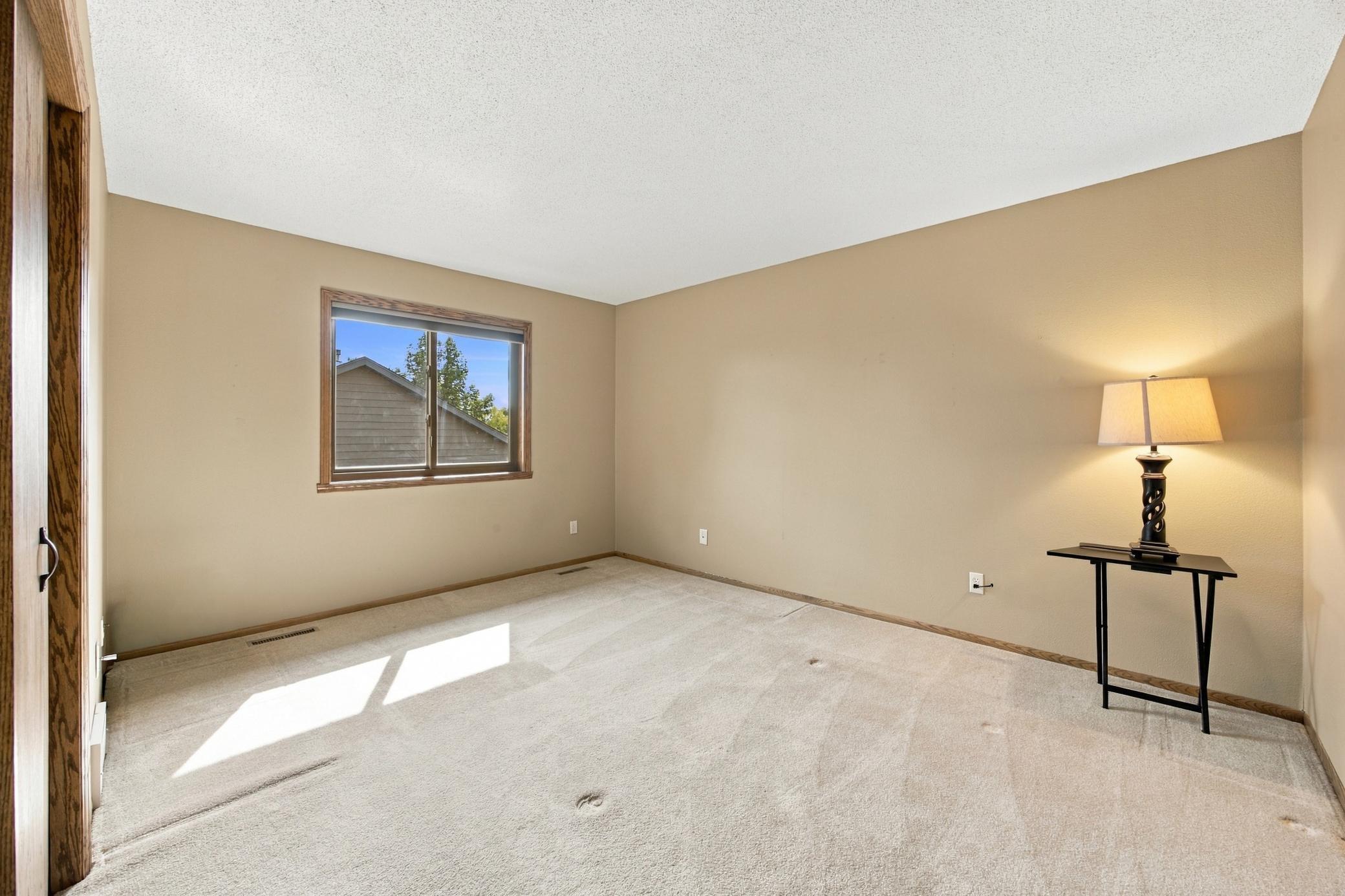 1987 single family home for sale at 2802 28th Avenue S in Fargo, ND — 3 bed, 3 bath (photo 24 of 29)
