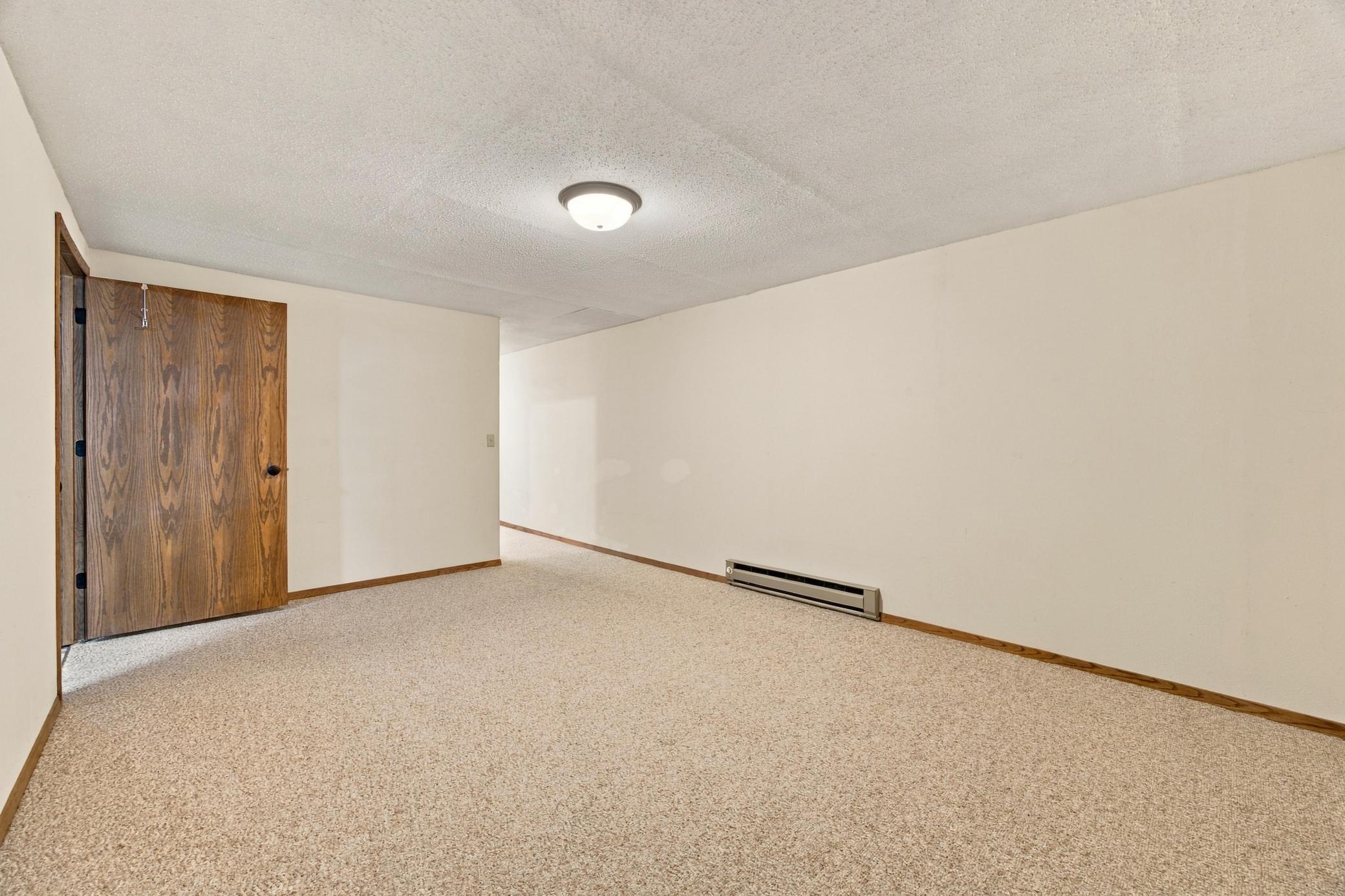 1987 single family home for sale at 2802 28th Avenue S in Fargo, ND — 3 bed, 3 bath (photo 28 of 29)