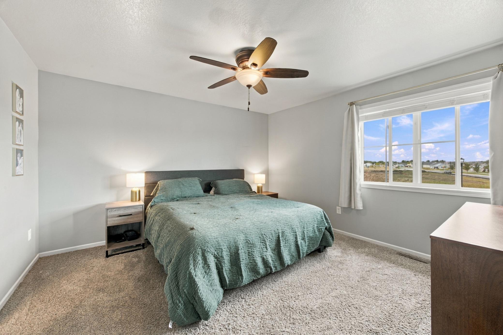 2016 single family home for sale at 2114 65th Avenue S in Fargo, ND — 3 bed, 3 bath (photo 12 of 28)