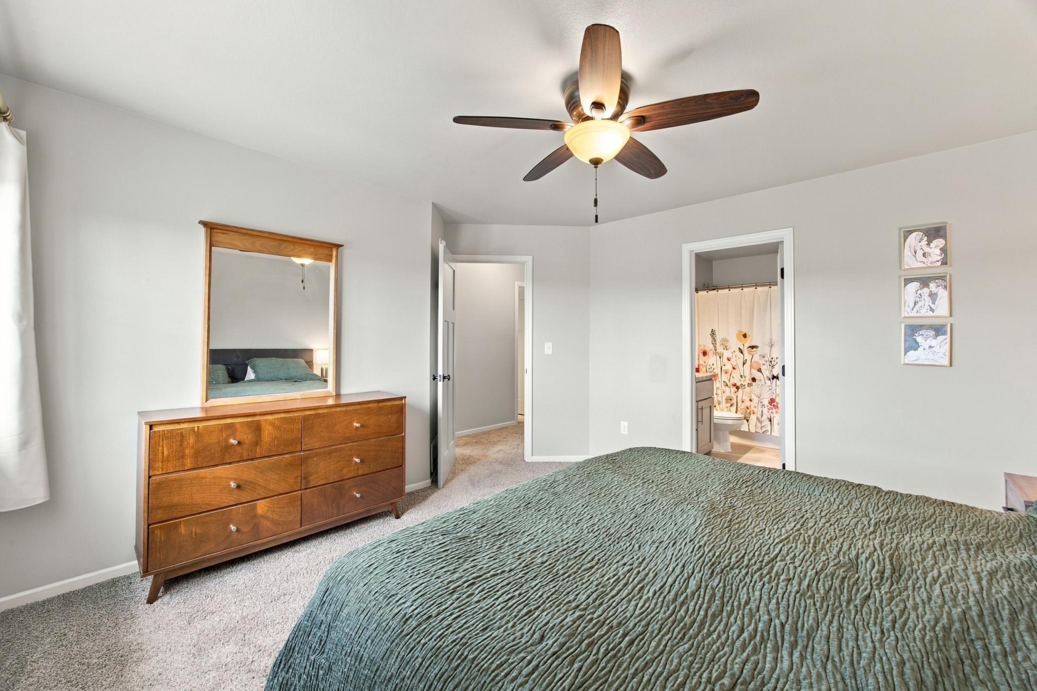 2016 single family home for sale at 2114 65th Avenue S in Fargo, ND — 3 bed, 3 bath (photo 13 of 28)