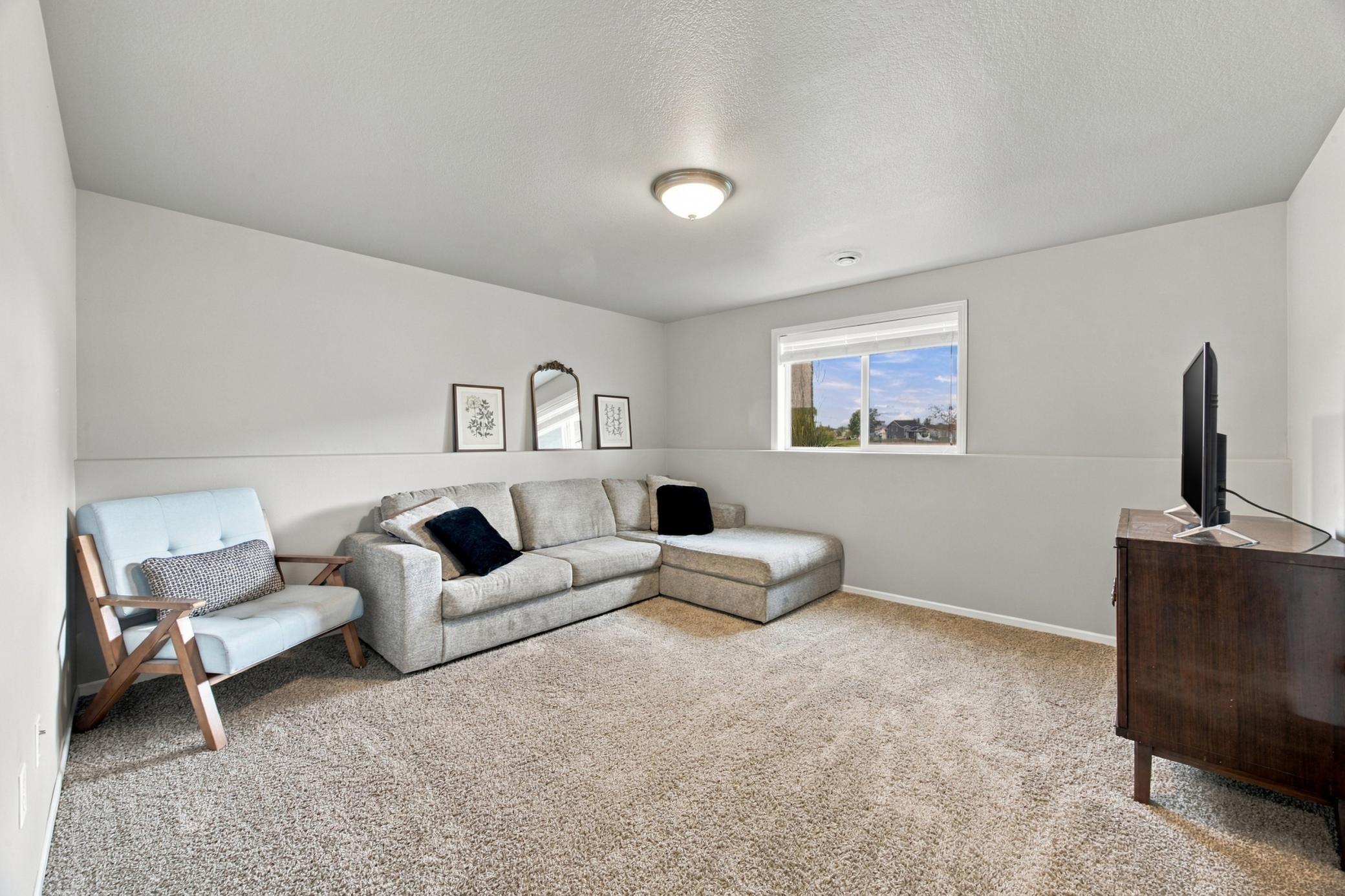 2016 single family home for sale at 2114 65th Avenue S in Fargo, ND — 3 bed, 3 bath (photo 20 of 28)