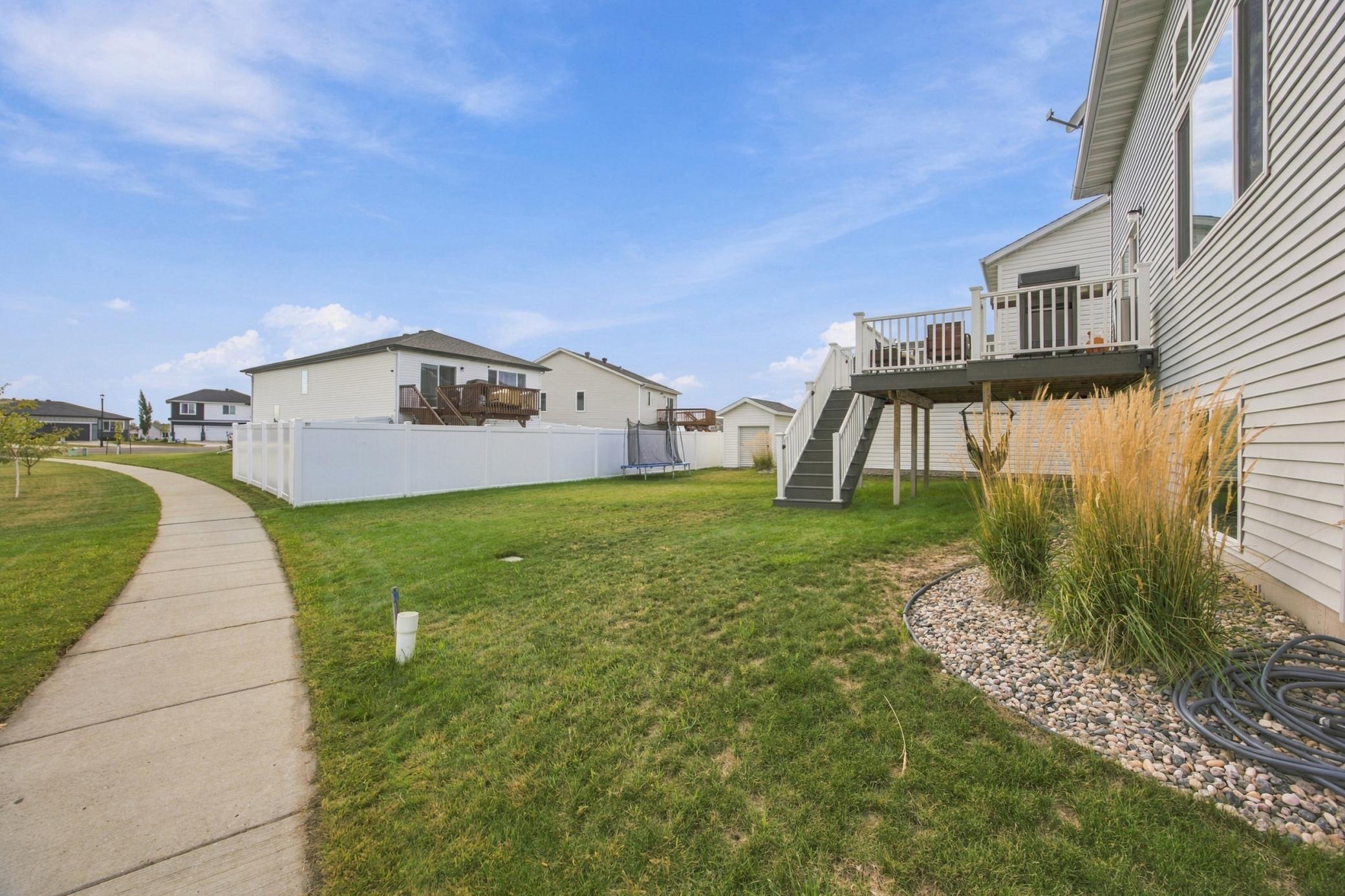 2016 single family home for sale at 2114 65th Avenue S in Fargo, ND — 3 bed, 3 bath (photo 26 of 28)