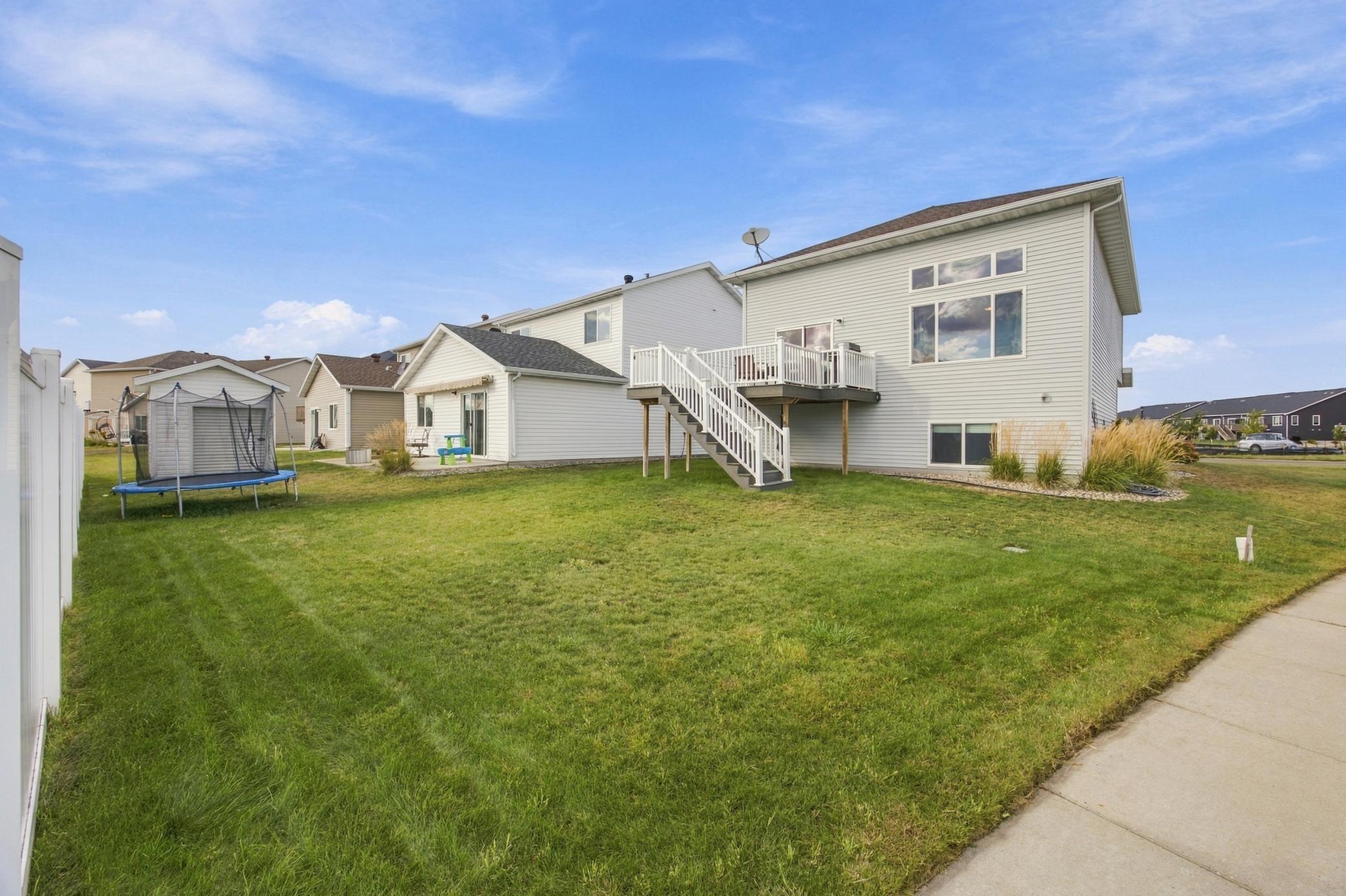 2016 single family home for sale at 2114 65th Avenue S in Fargo, ND — 3 bed, 3 bath (photo 27 of 28)