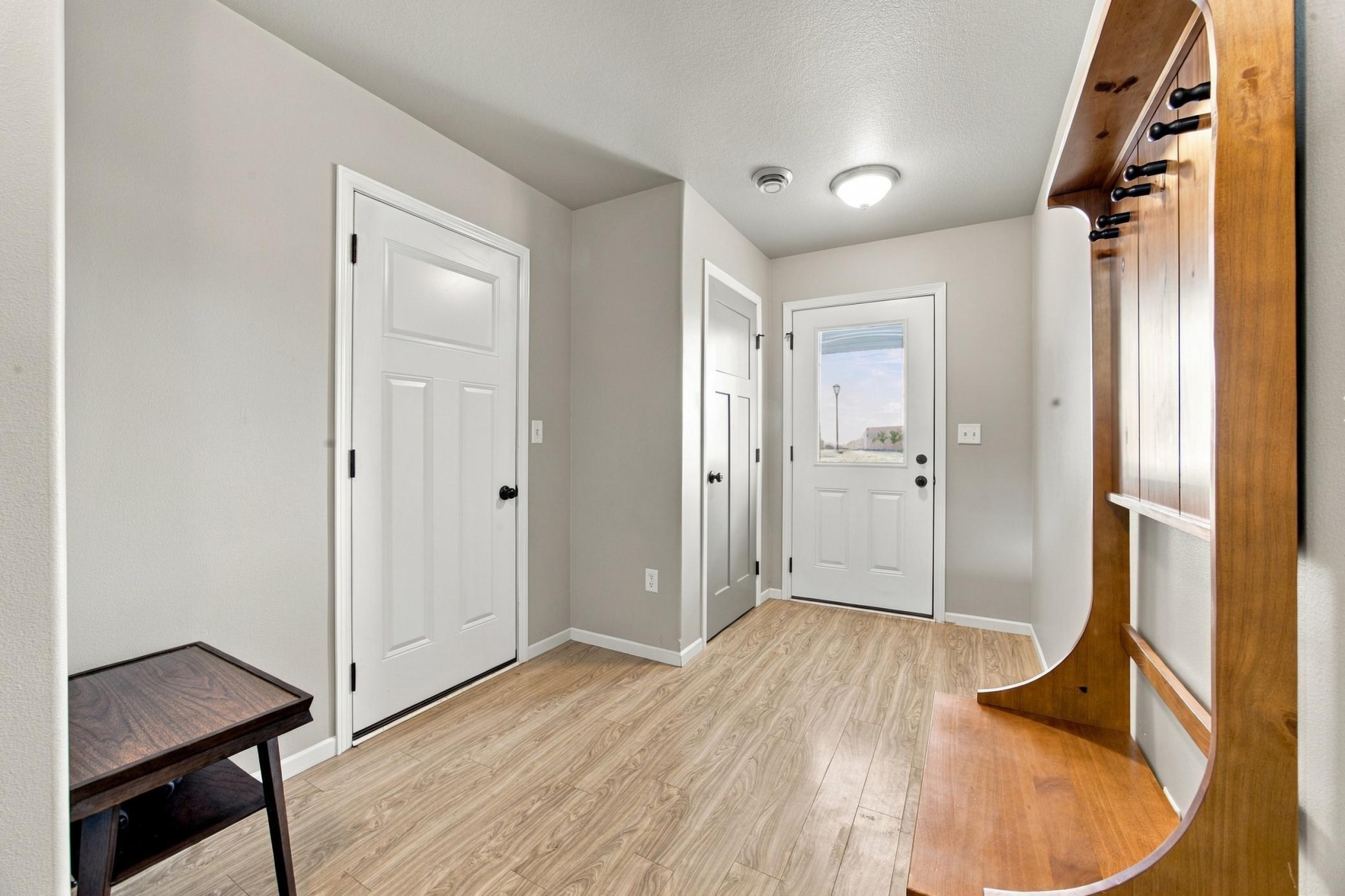 2016 single family home for sale at 2114 65th Avenue S in Fargo, ND — 3 bed, 3 bath (photo 4 of 28)