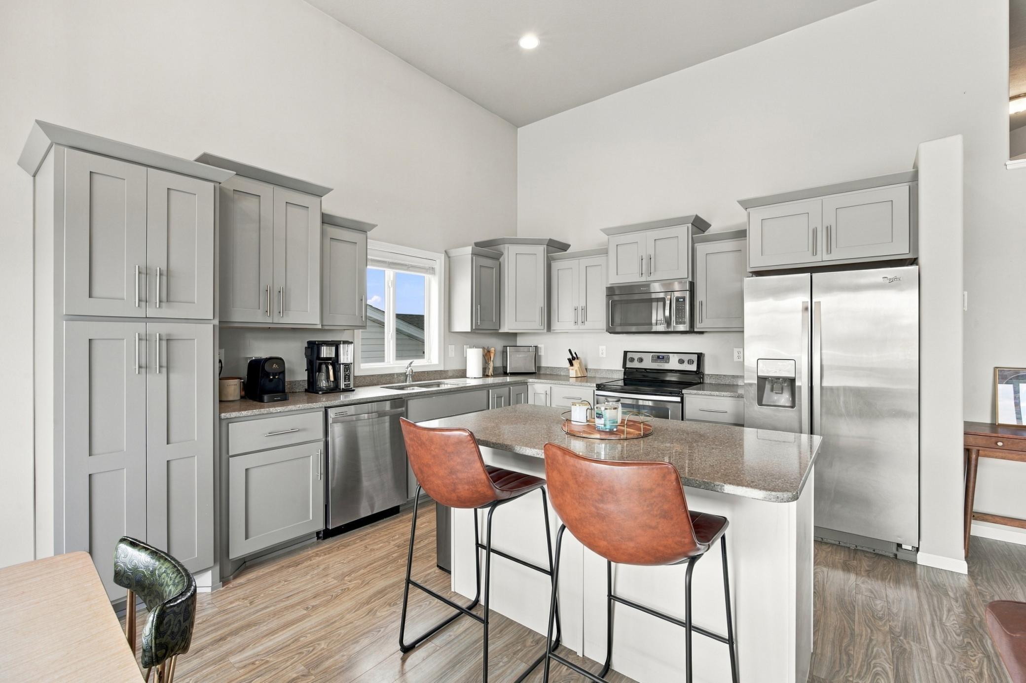 2016 single family home for sale at 2114 65th Avenue S in Fargo, ND — 3 bed, 3 bath (photo 7 of 28)