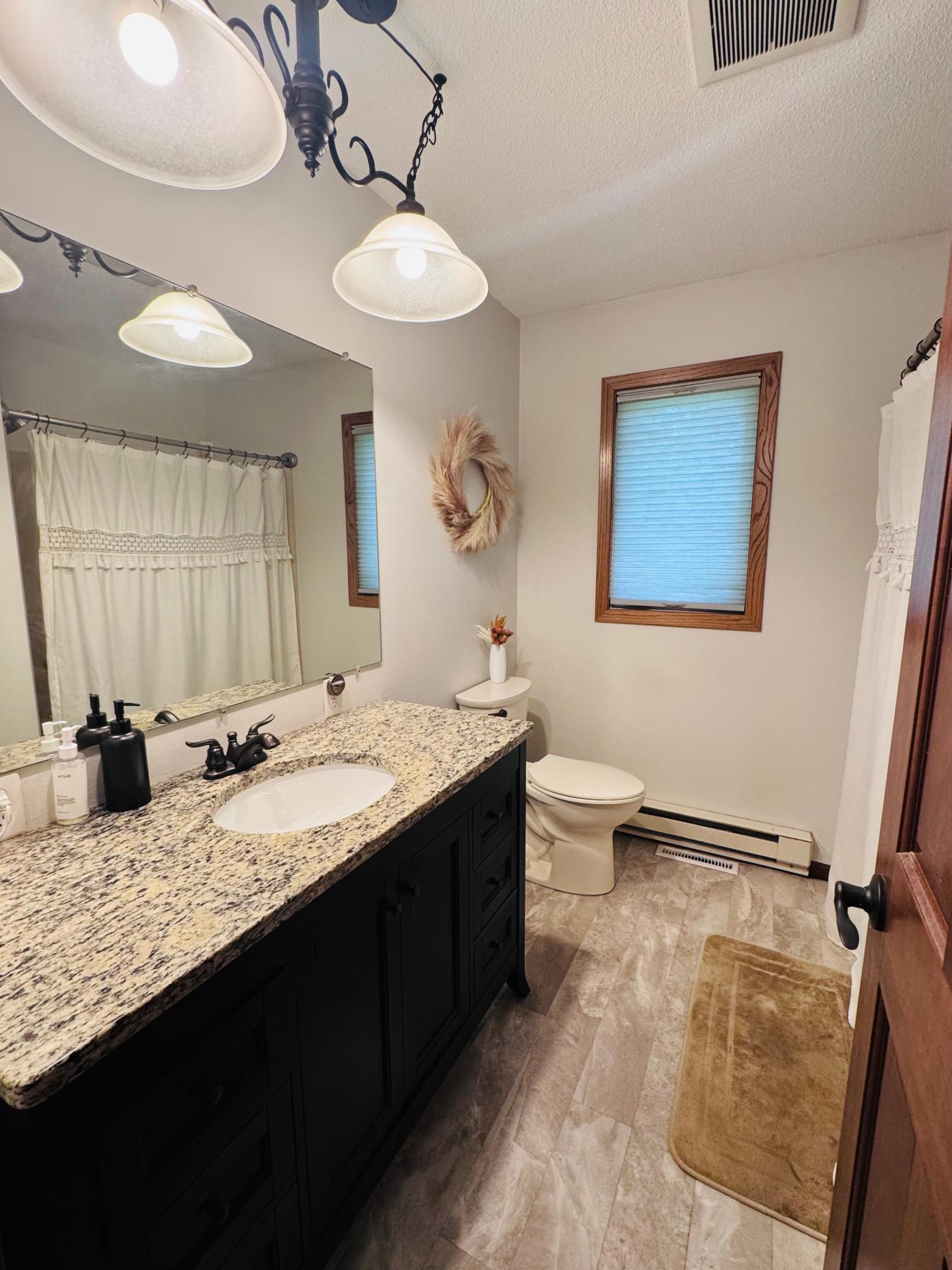 1979 single family home for sale at 128 Eastwood Drive in Thief River Falls, MN — 3 bed, 2 bath (photo 11 of 62)