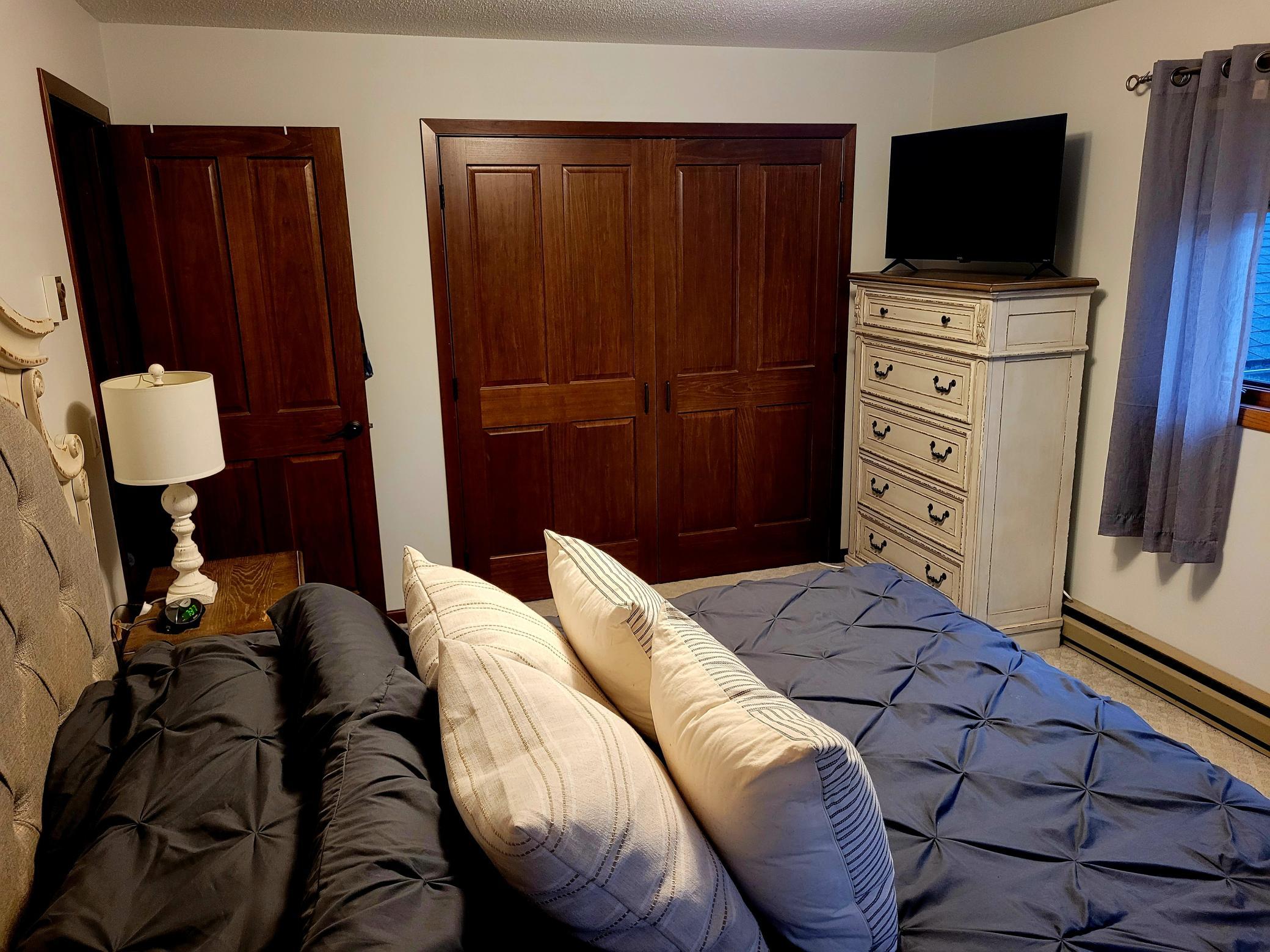 1979 single family home for sale at 128 Eastwood Drive in Thief River Falls, MN — 3 bed, 2 bath (photo 14 of 62)