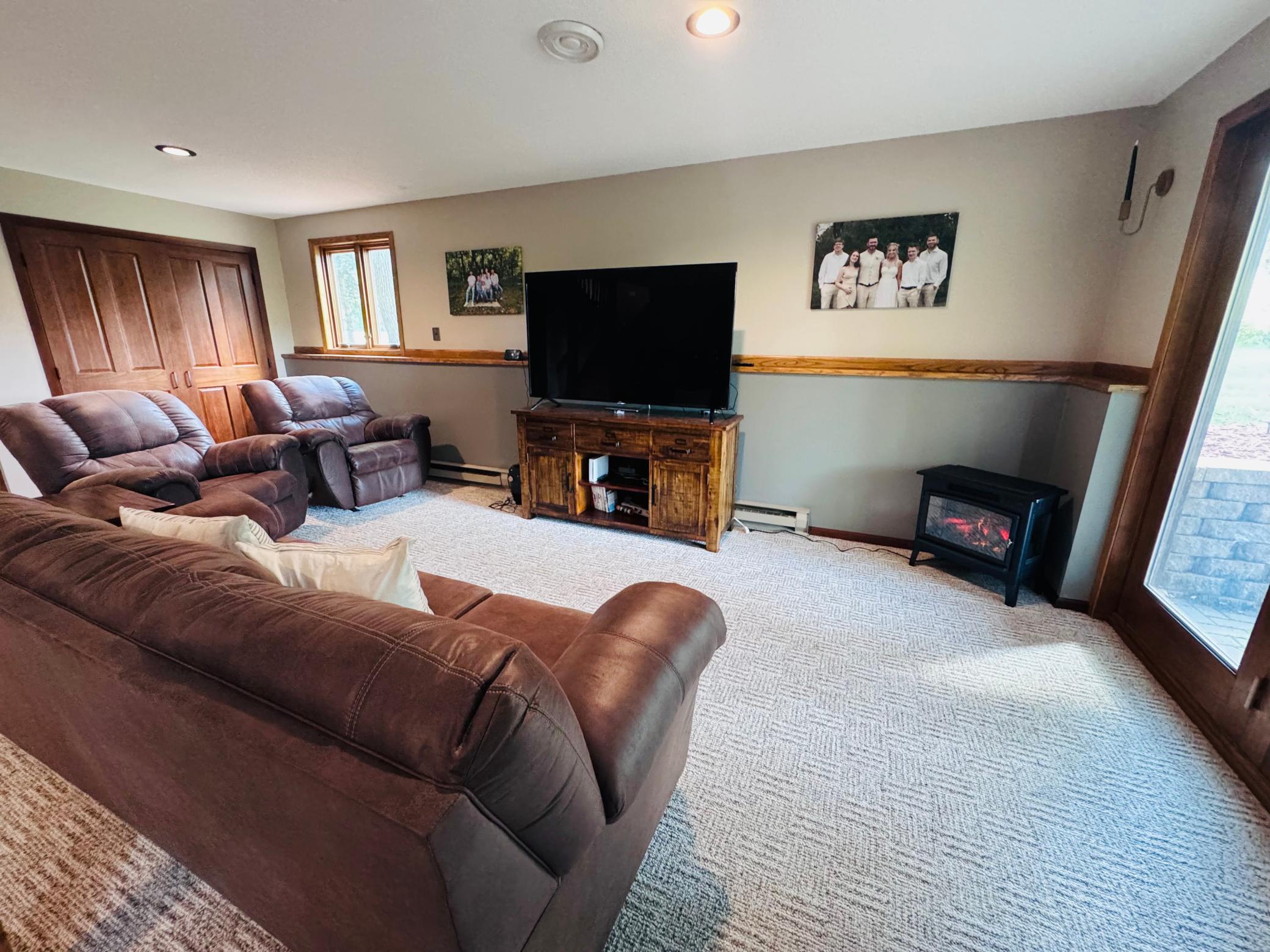 1979 single family home for sale at 128 Eastwood Drive in Thief River Falls, MN — 3 bed, 2 bath (photo 24 of 62)