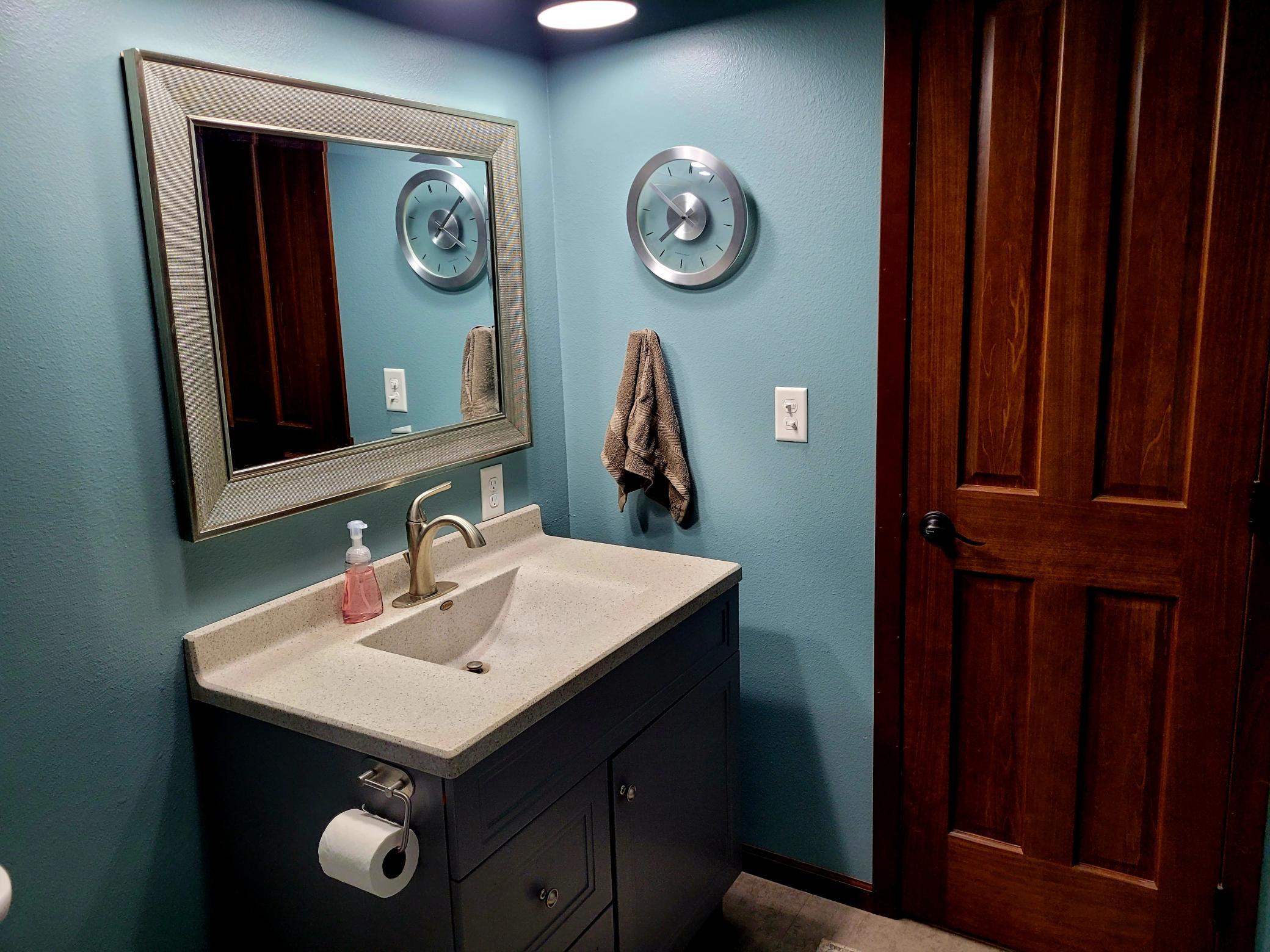 1979 single family home for sale at 128 Eastwood Drive in Thief River Falls, MN — 3 bed, 2 bath (photo 31 of 62)