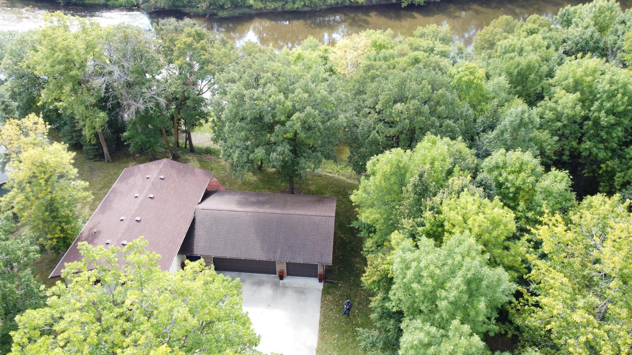 1979 single family home for sale at 128 Eastwood Drive in Thief River Falls, MN — 3 bed, 2 bath (photo 59 of 62)