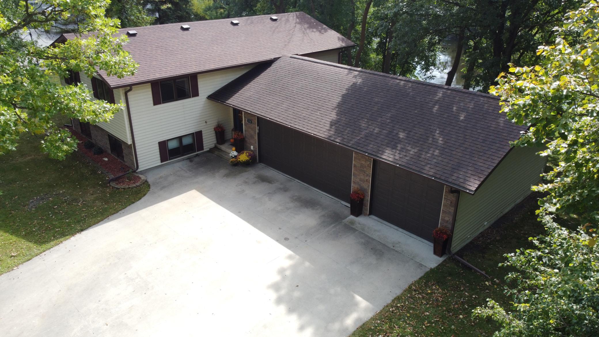 1979 single family home for sale at 128 Eastwood Drive in Thief River Falls, MN — 3 bed, 2 bath (photo 60 of 62)