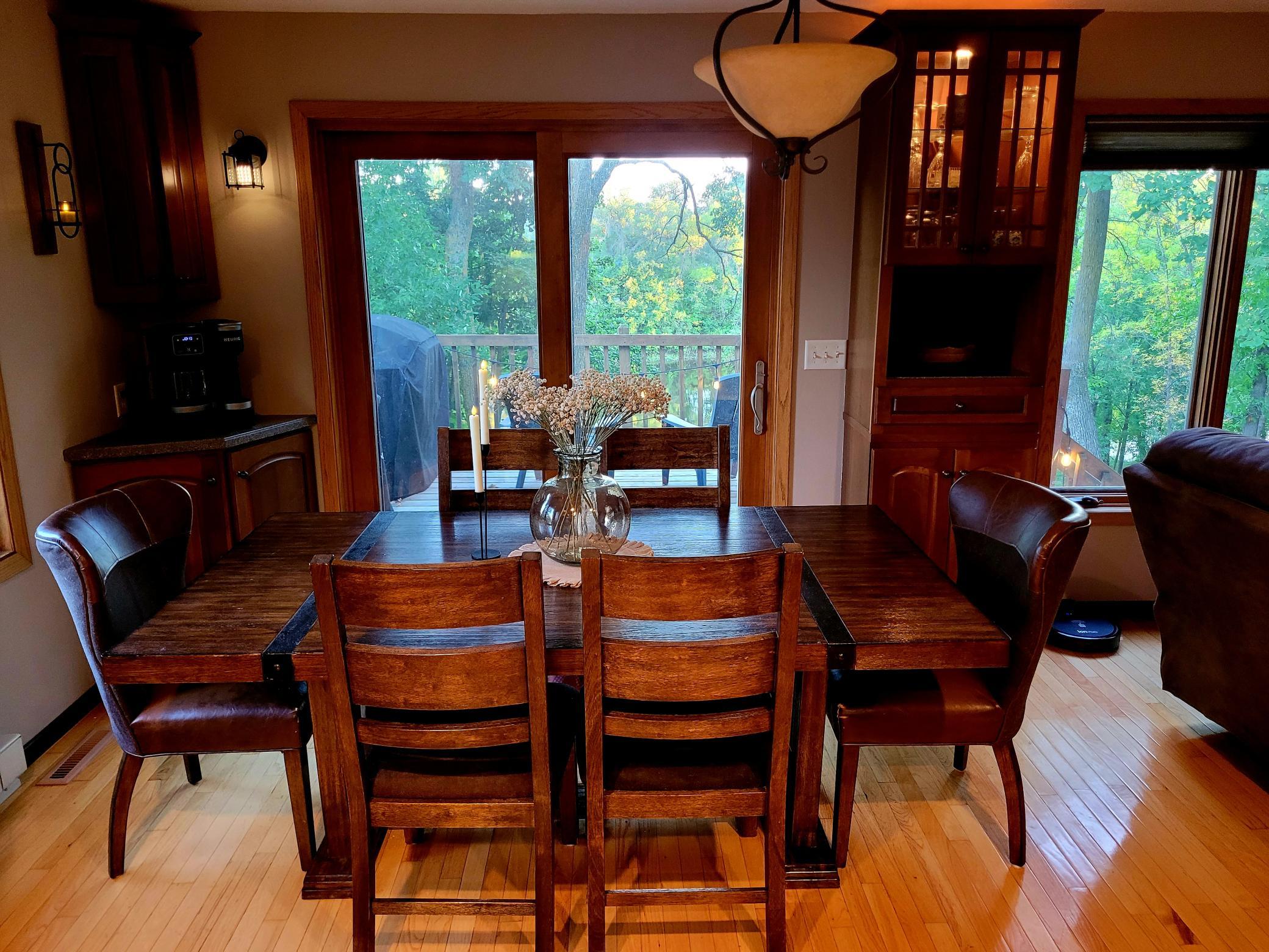 1979 single family home for sale at 128 Eastwood Drive in Thief River Falls, MN — 3 bed, 2 bath (photo 7 of 62)