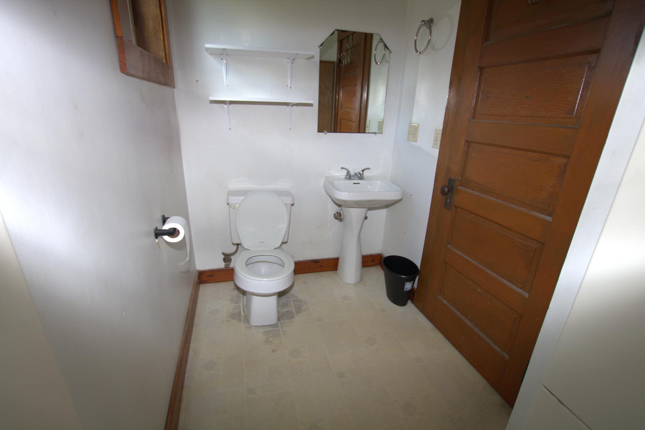 1904 single family home for sale at 1015 US 10 E in Staples, MN — 2 bed, 2 bath (photo 13 of 17)