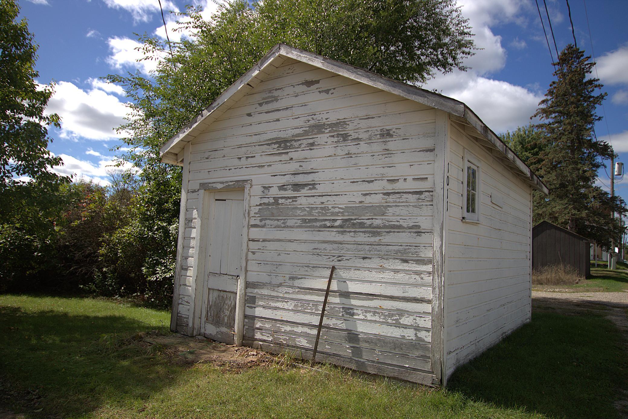 1904 single family home for sale at 1015 US 10 E in Staples, MN — 2 bed, 2 bath (photo 16 of 17)