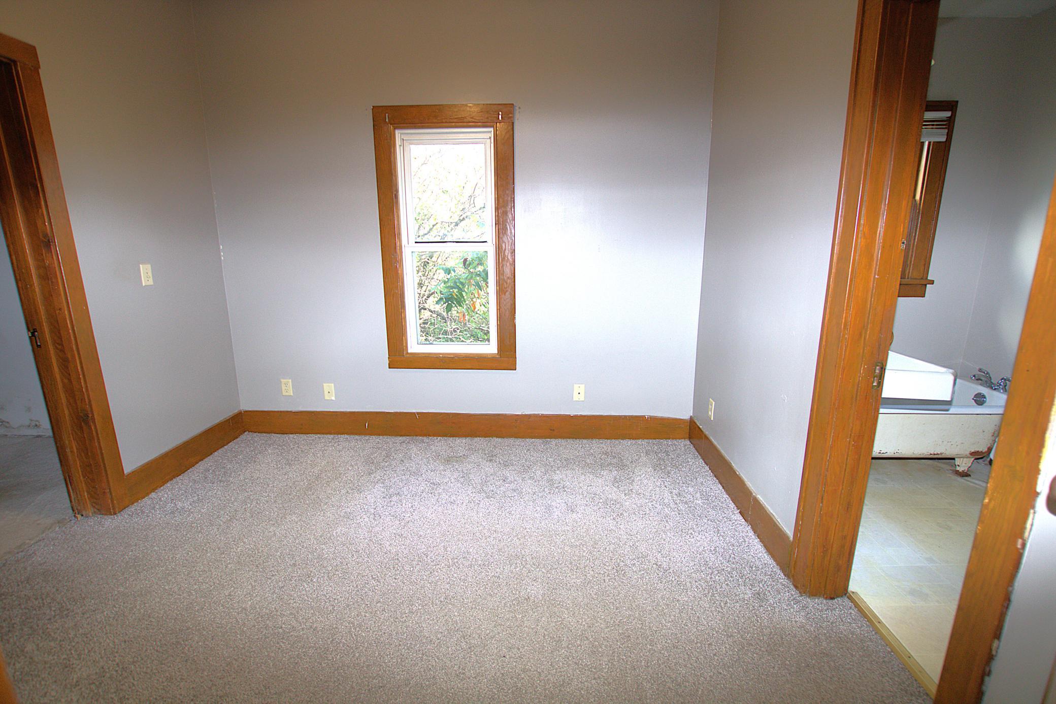 1904 single family home for sale at 1015 US 10 E in Staples, MN — 2 bed, 2 bath (photo 10 of 17)