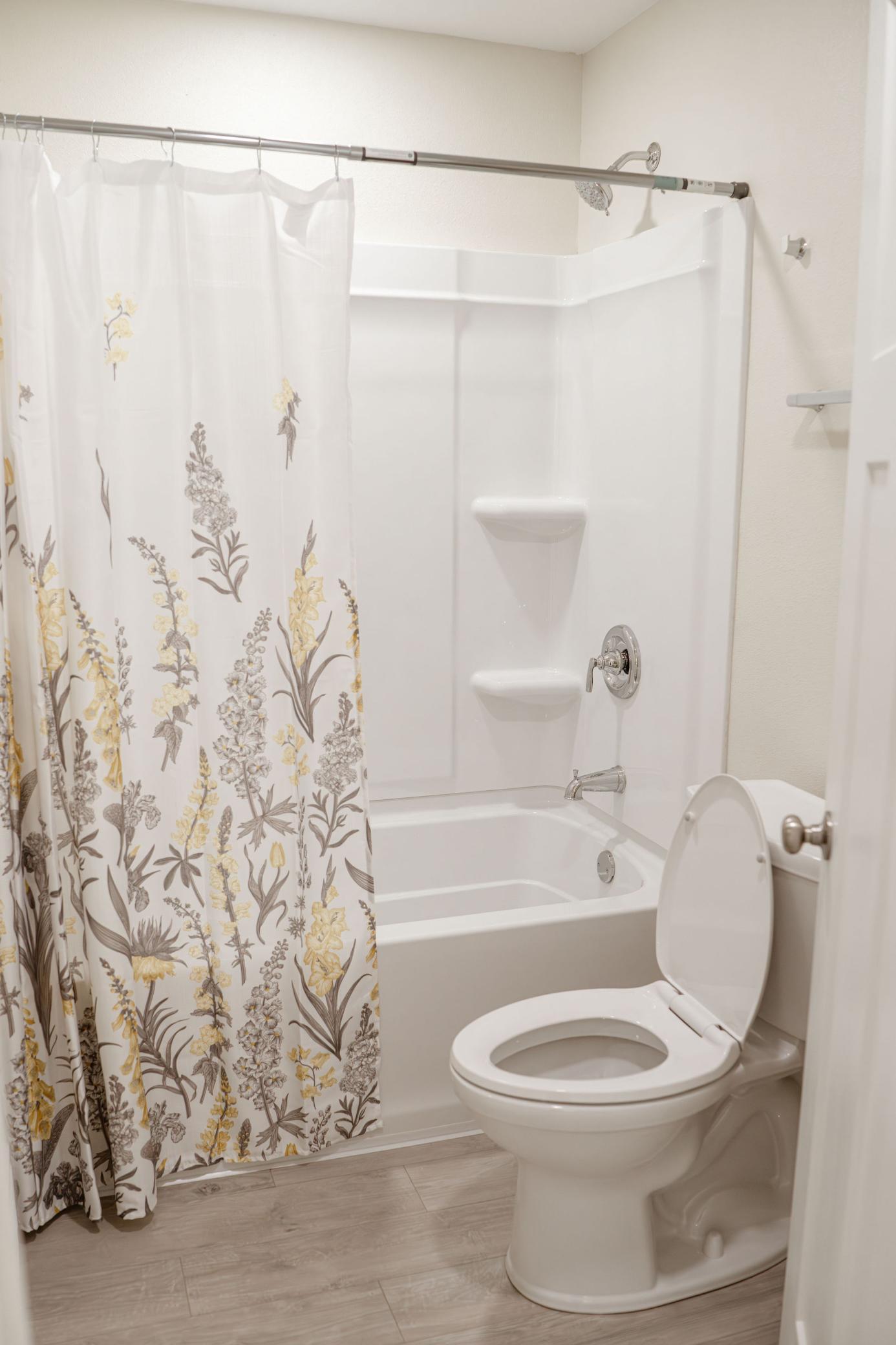 1954 single family home for sale at 705 18th Street N in Moorhead, MN — 3 bed, 2 bath (photo 19 of 45)