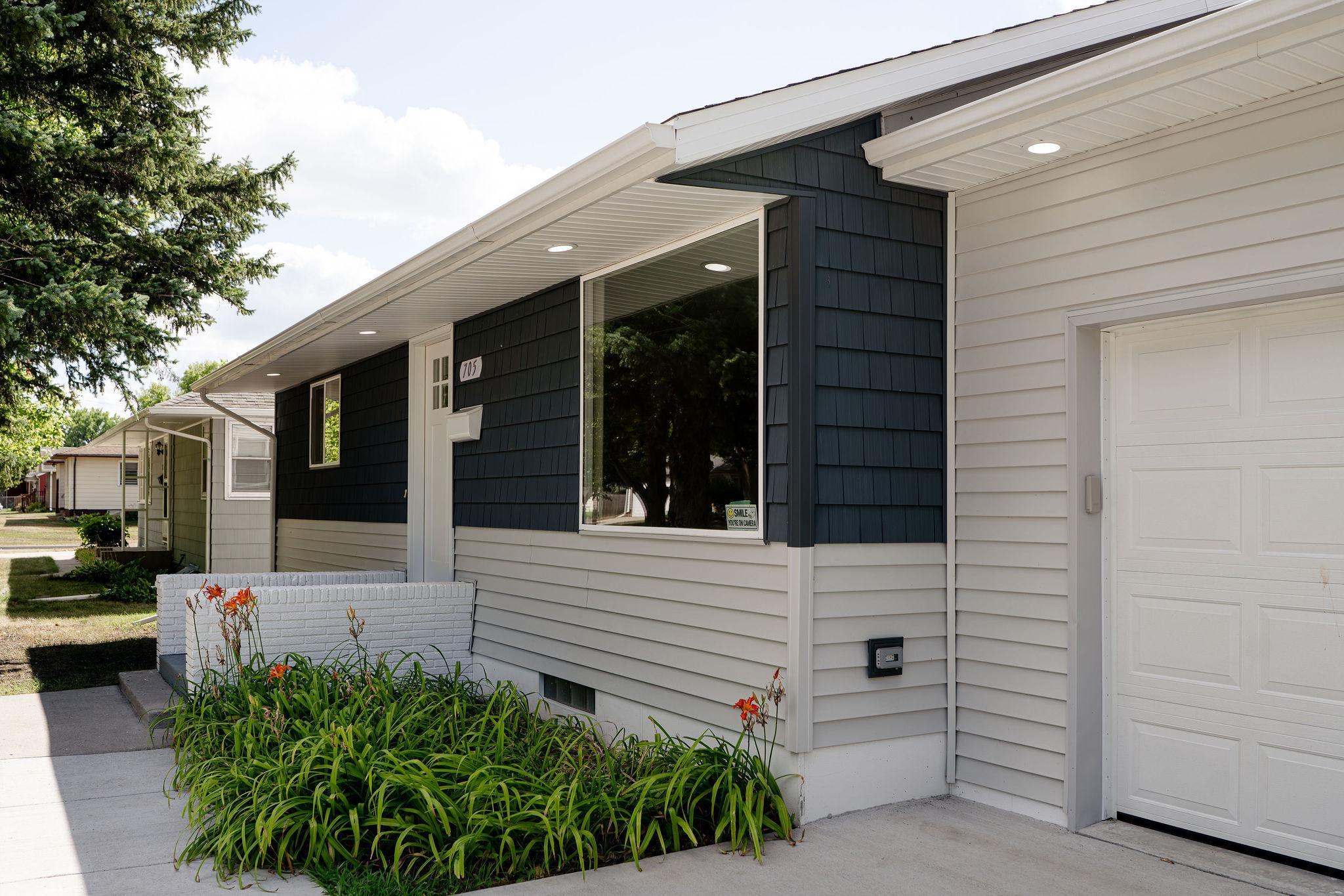 1954 single family home for sale at 705 18th Street N in Moorhead, MN — 3 bed, 2 bath (photo 3 of 45)