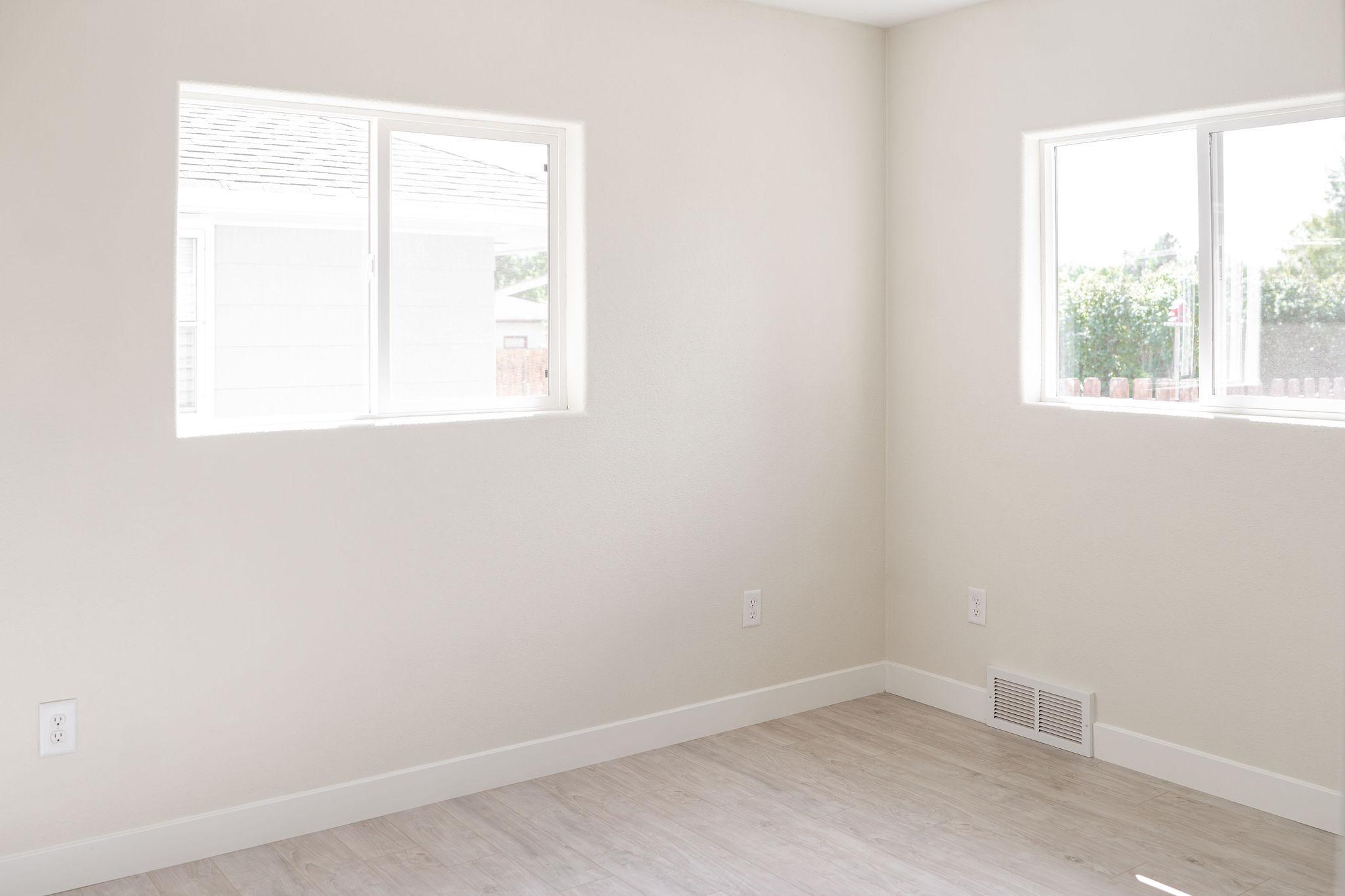 1954 single family home for sale at 705 18th Street N in Moorhead, MN — 3 bed, 2 bath (photo 23 of 45)