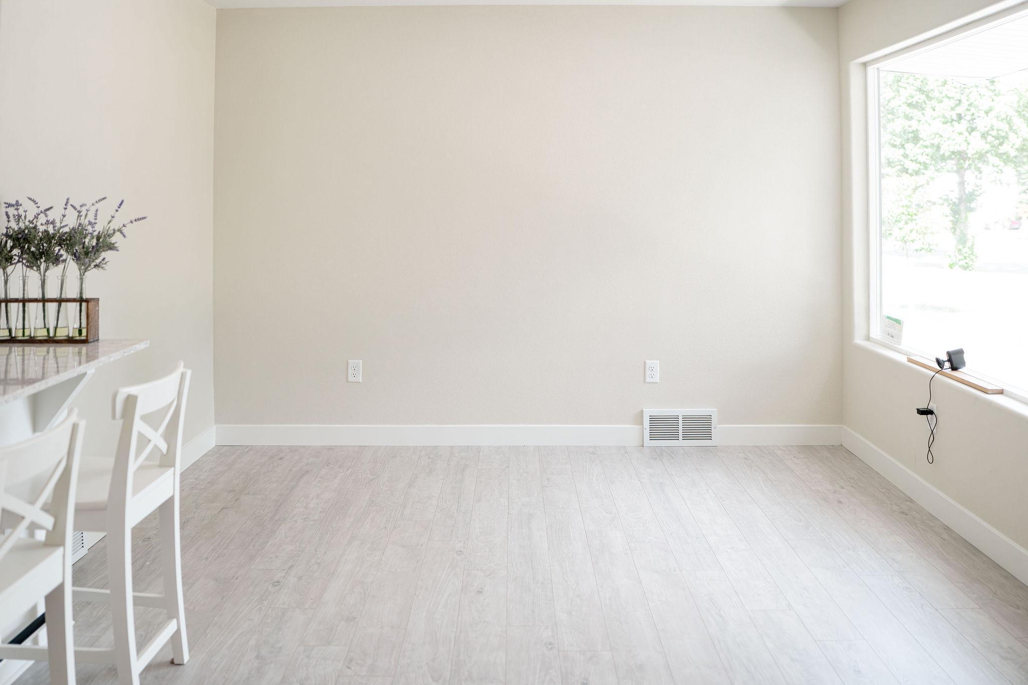 1954 single family home for sale at 705 18th Street N in Moorhead, MN — 3 bed, 2 bath (photo 8 of 45)