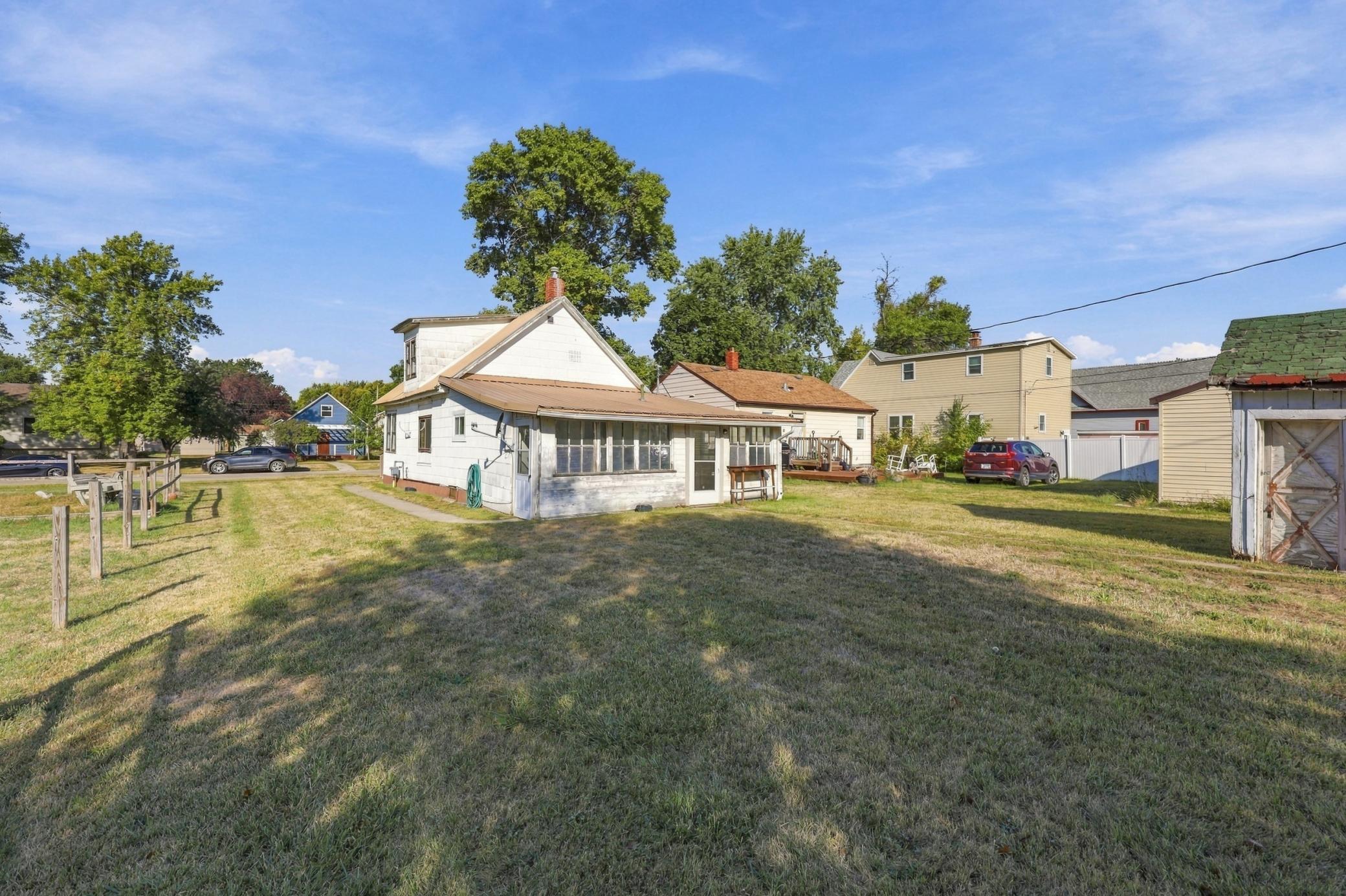 1940 single family home for sale at 212 10th Street N in Breckenridge, MN — 2 bed, 1 bath (photo 24 of 30)
