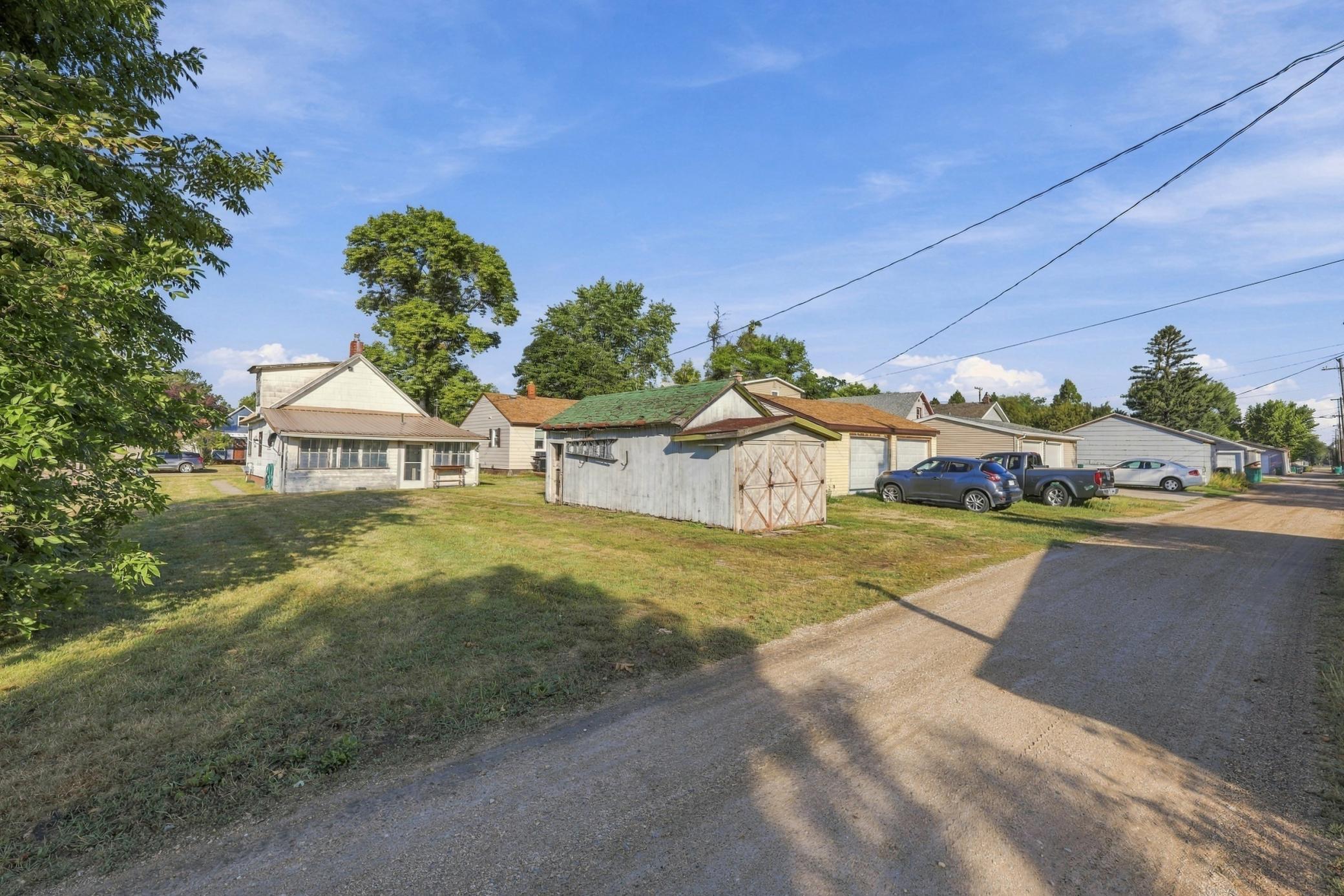 1940 single family home for sale at 212 10th Street N in Breckenridge, MN — 2 bed, 1 bath (photo 26 of 30)
