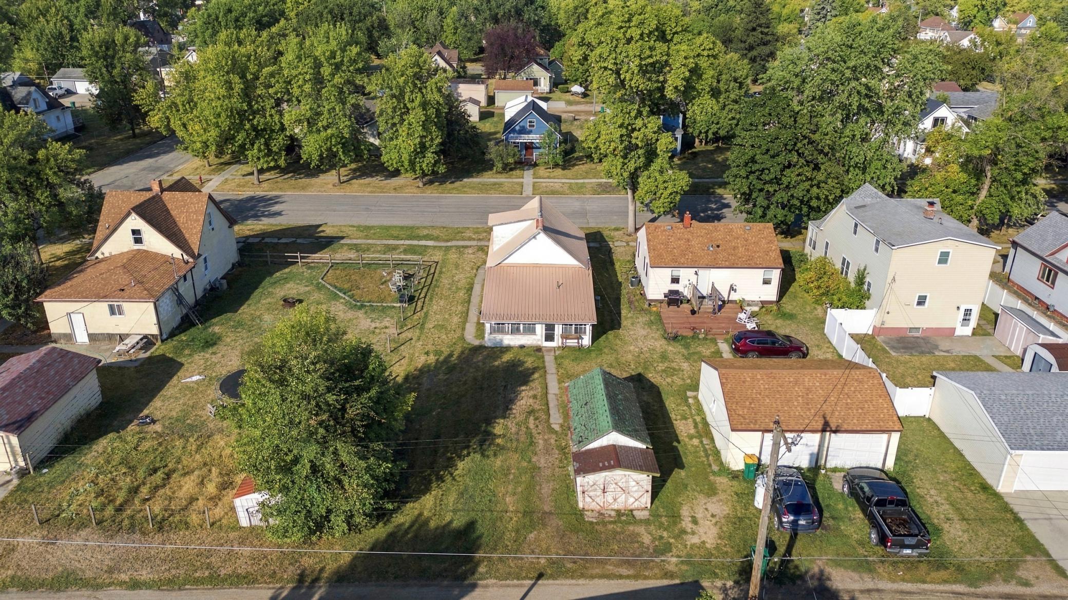 1940 single family home for sale at 212 10th Street N in Breckenridge, MN — 2 bed, 1 bath (photo 29 of 30)
