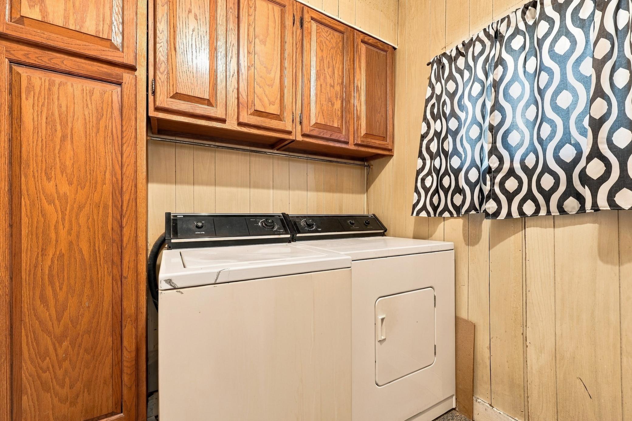 1940 single family home for sale at 212 10th Street N in Breckenridge, MN — 2 bed, 1 bath (photo 10 of 30)