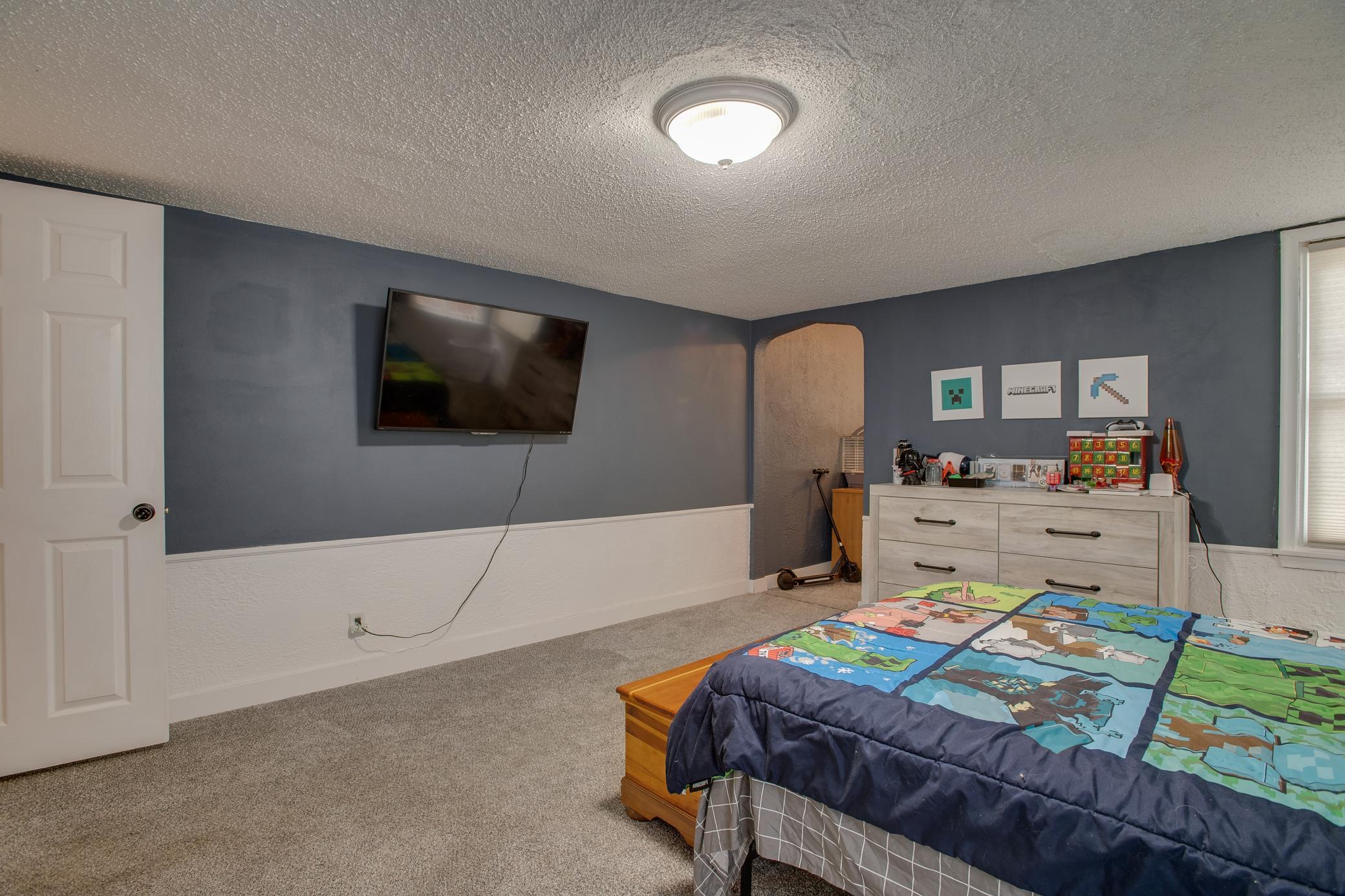 1950 single family home for sale at 1100 13th Street S in Moorhead, MN — 3 bed, 2 bath (photo 28 of 57)