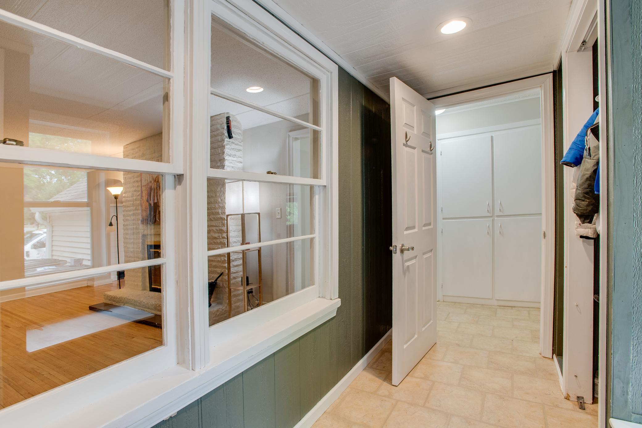 1950 single family home for sale at 1100 13th Street S in Moorhead, MN — 3 bed, 2 bath (photo 33 of 57)