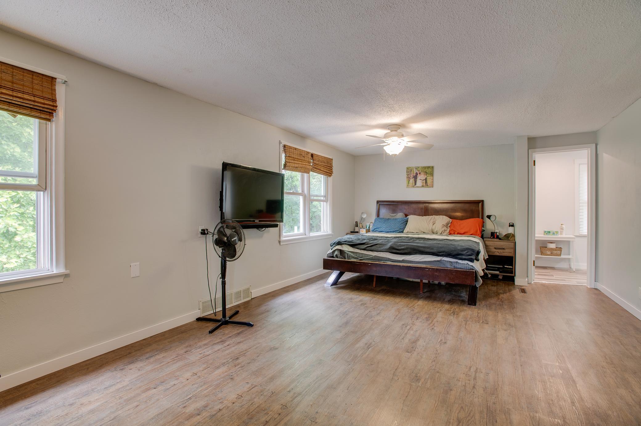 1950 single family home for sale at 1100 13th Street S in Moorhead, MN — 3 bed, 2 bath (photo 34 of 57)