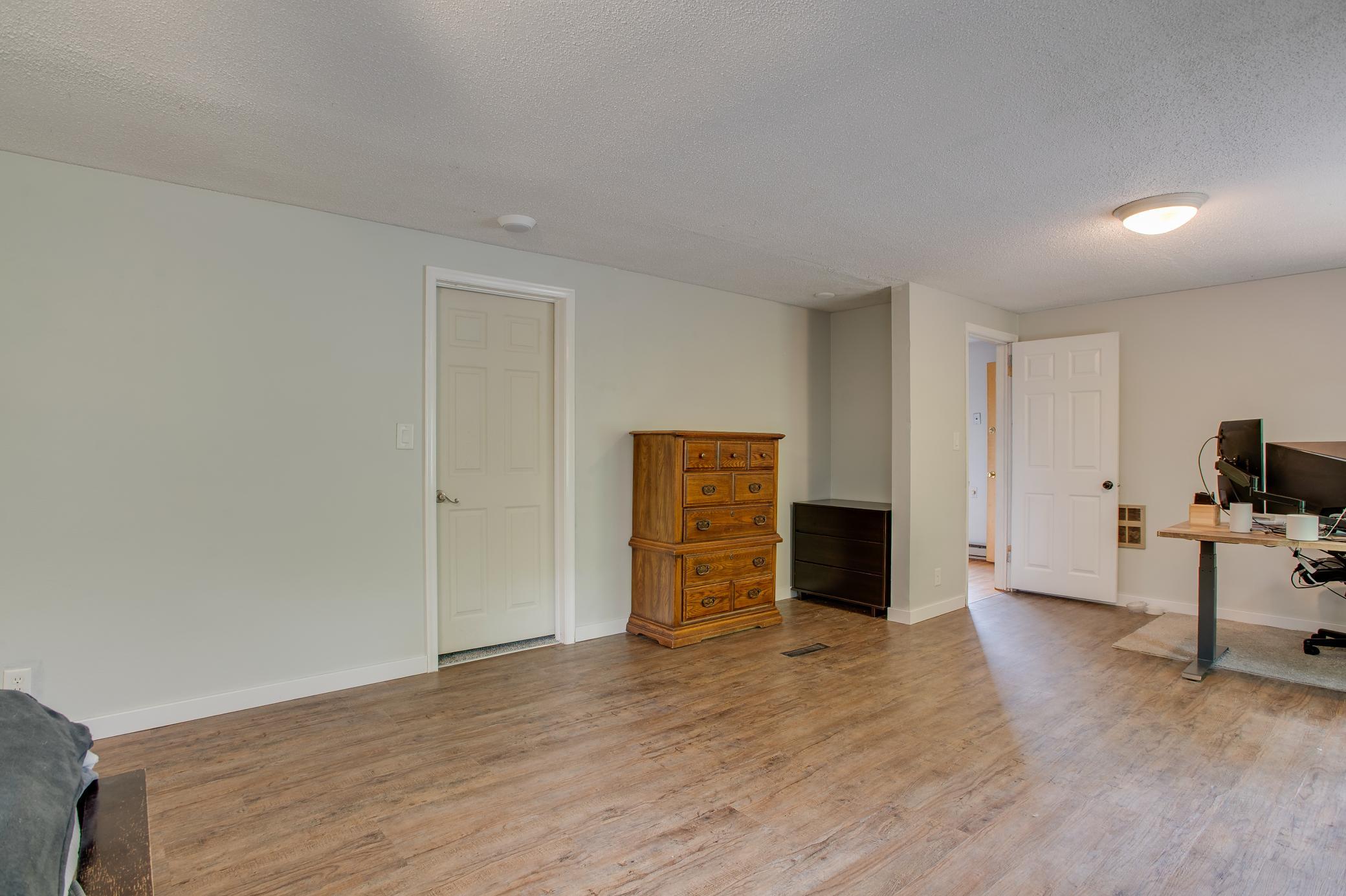 1950 single family home for sale at 1100 13th Street S in Moorhead, MN — 3 bed, 2 bath (photo 36 of 57)