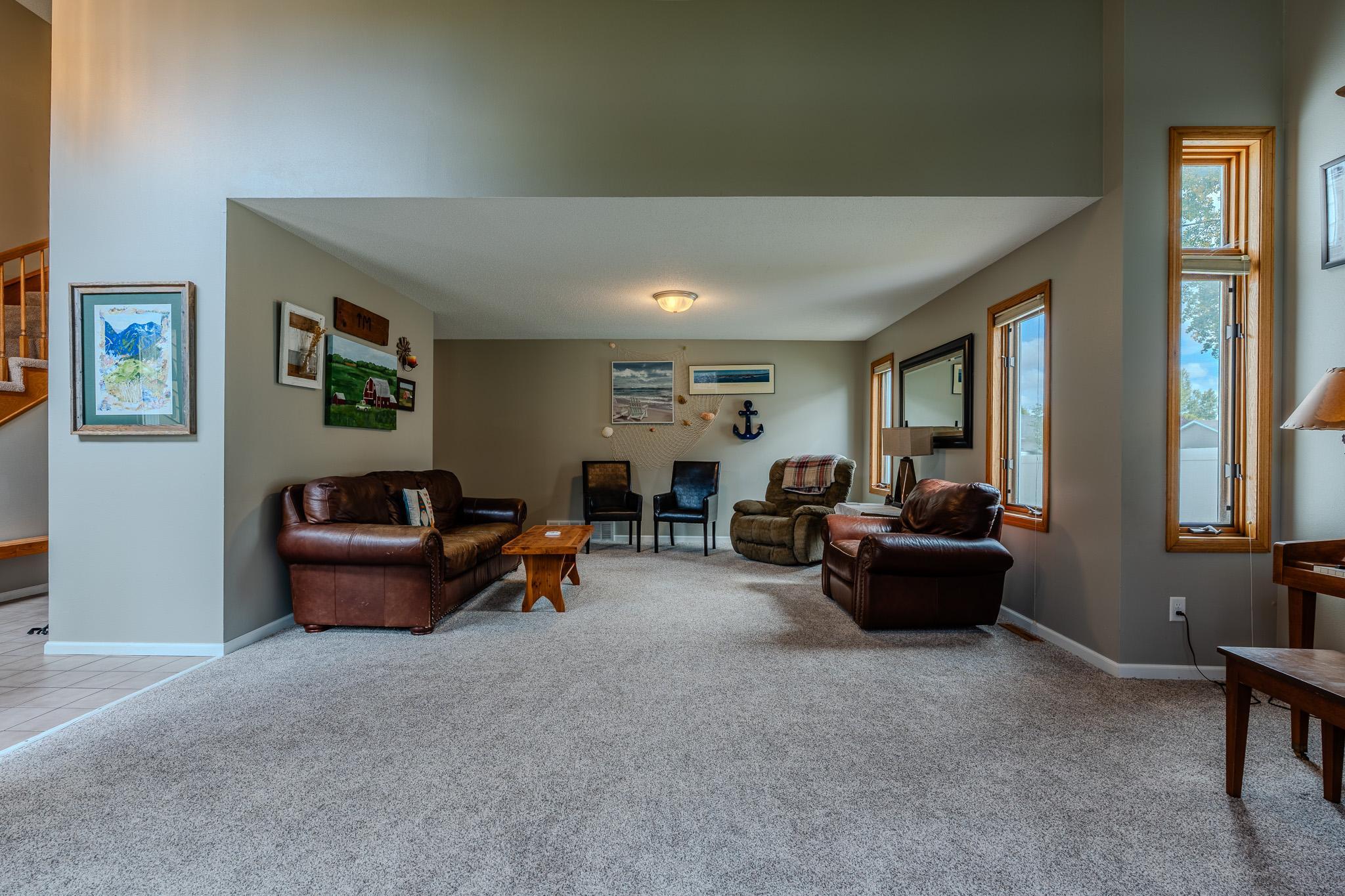 1990 single family home for sale at 1814 32nd Street S in Moorhead, MN — 6 bed, 4 bath (photo 20 of 71)