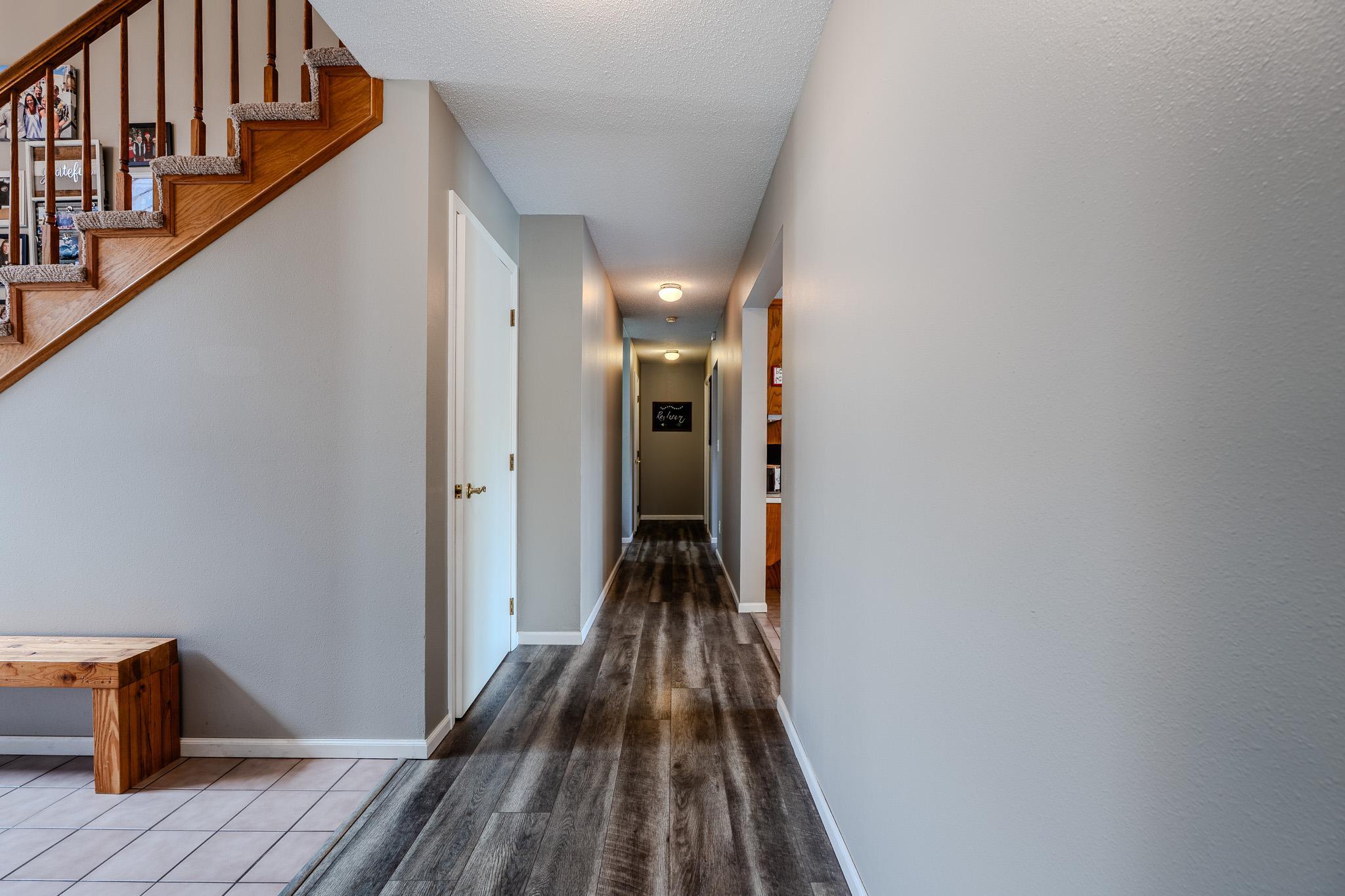 1990 single family home for sale at 1814 32nd Street S in Moorhead, MN — 6 bed, 4 bath (photo 21 of 71)