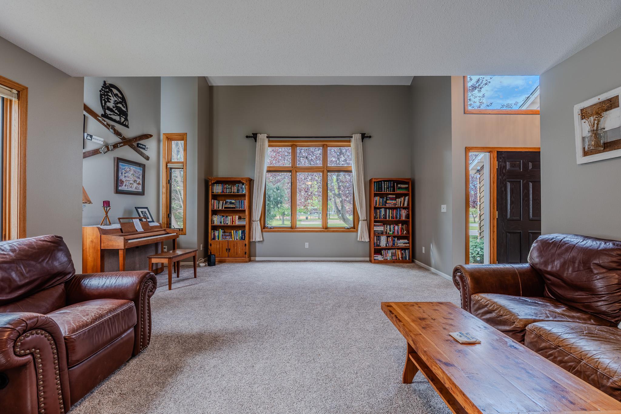1990 single family home for sale at 1814 32nd Street S in Moorhead, MN — 6 bed, 4 bath (photo 22 of 71)