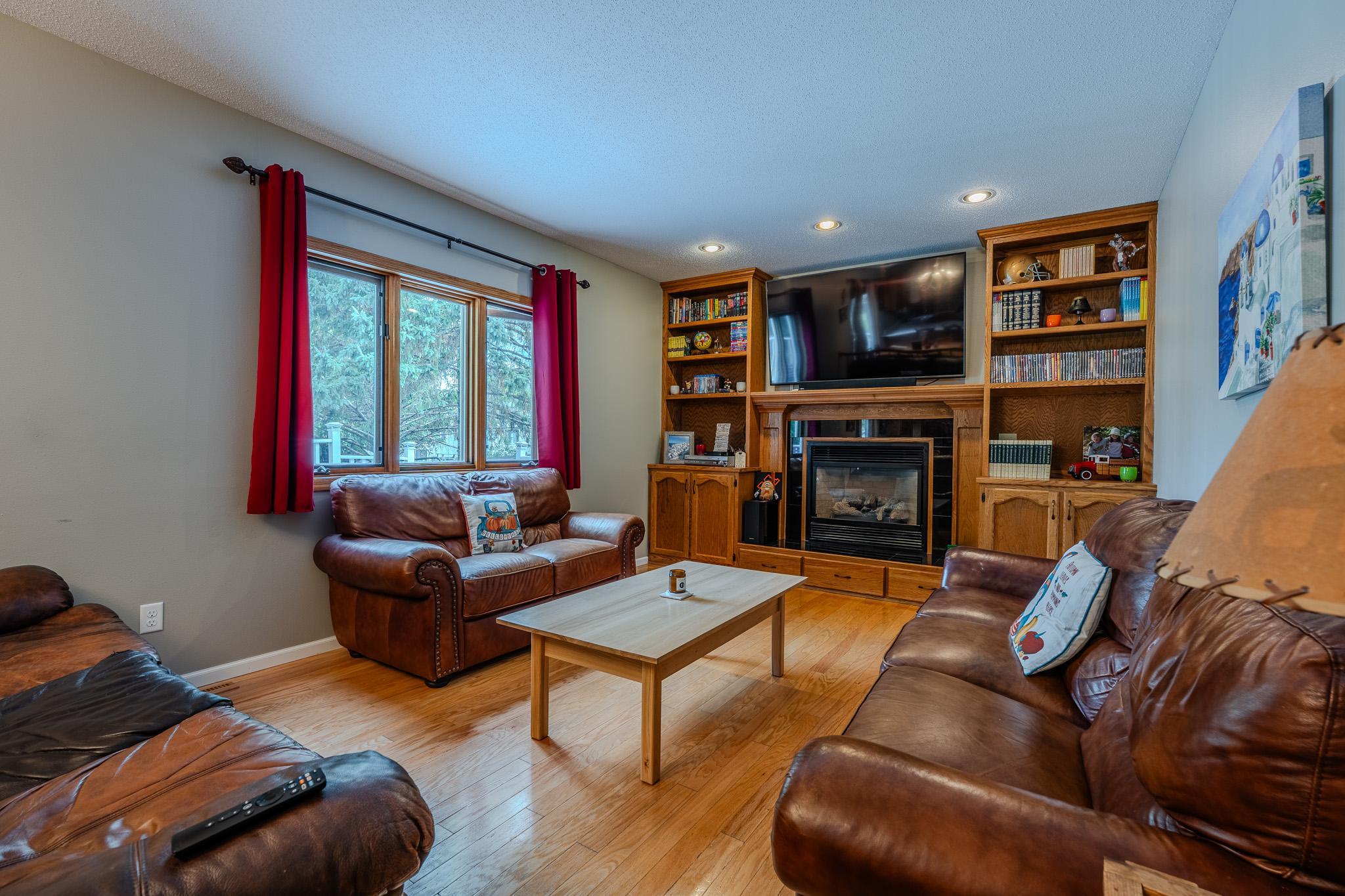 1990 single family home for sale at 1814 32nd Street S in Moorhead, MN — 6 bed, 4 bath (photo 31 of 71)