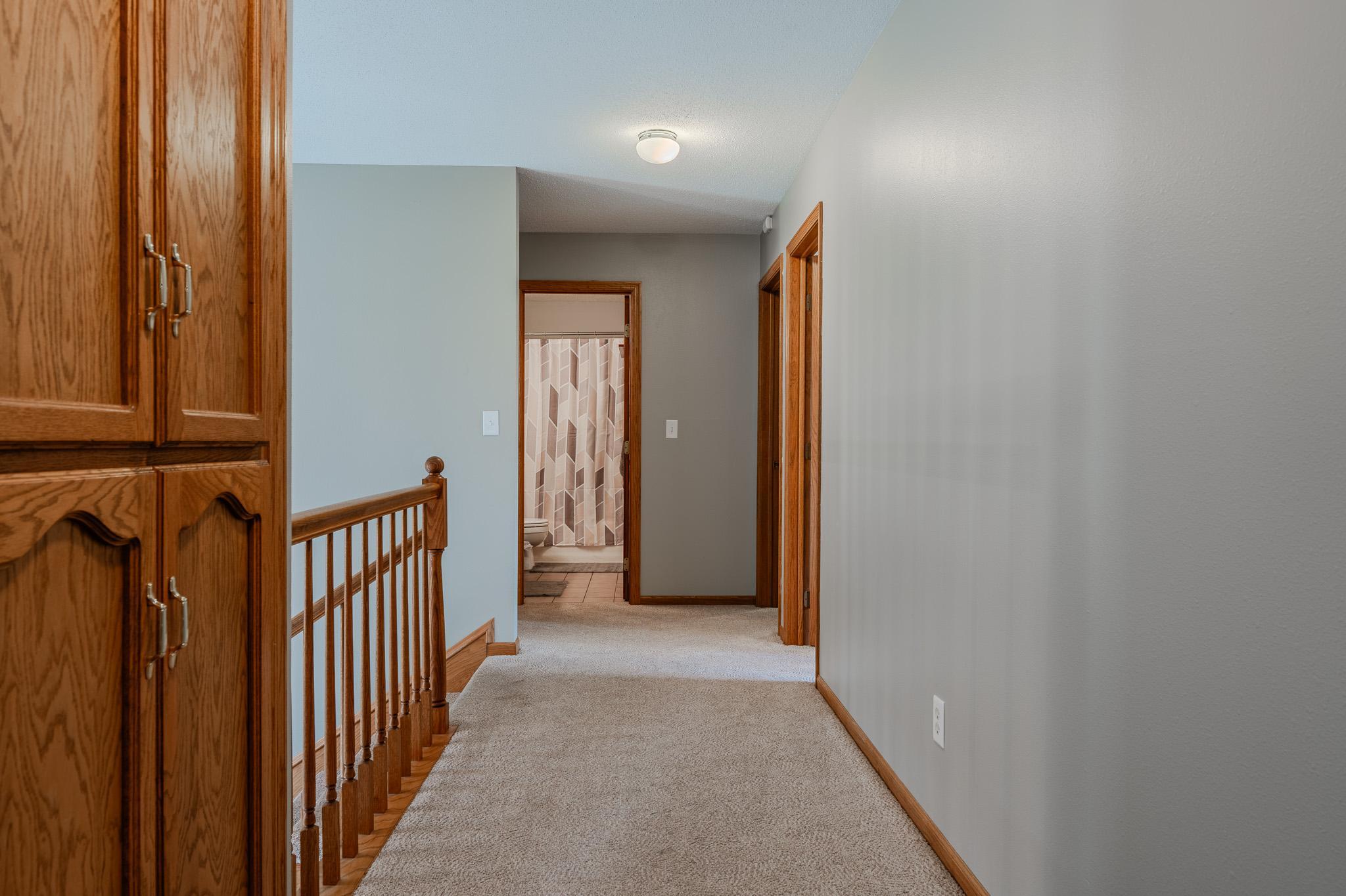 1990 single family home for sale at 1814 32nd Street S in Moorhead, MN — 6 bed, 4 bath (photo 40 of 71)