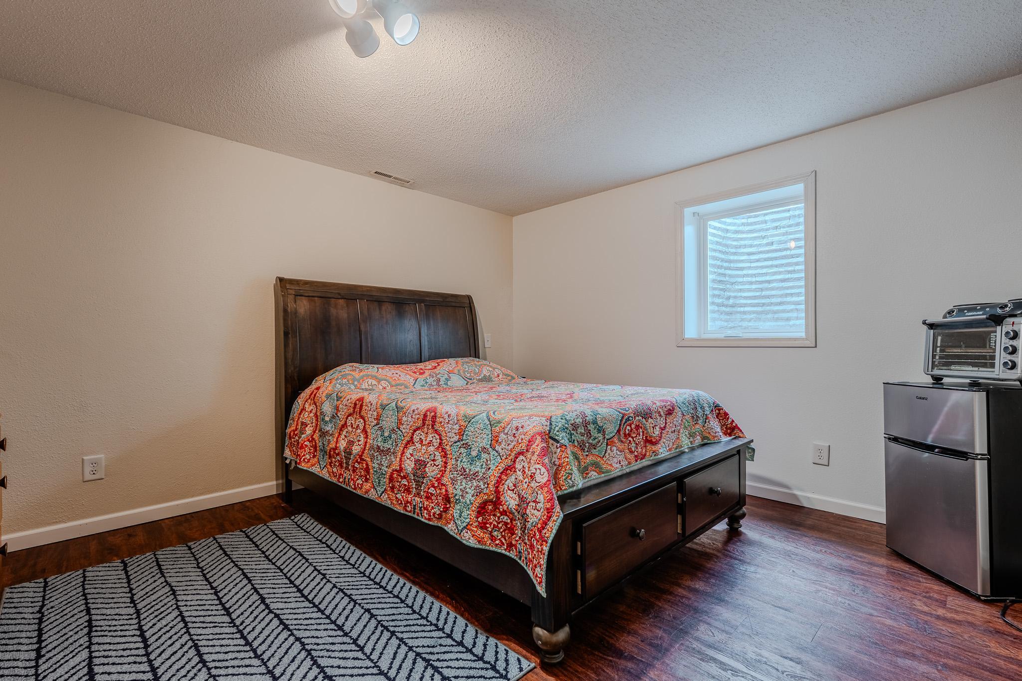 1990 single family home for sale at 1814 32nd Street S in Moorhead, MN — 6 bed, 4 bath (photo 54 of 71)