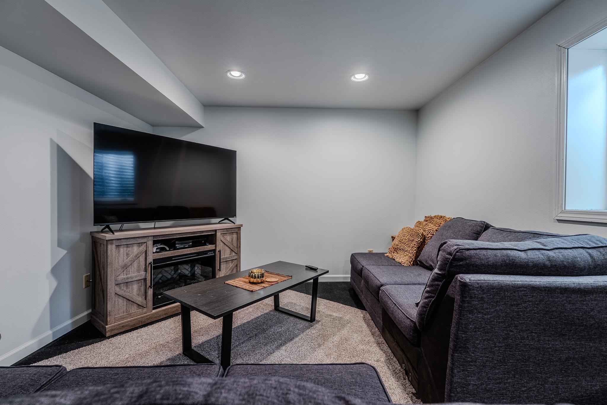 1990 single family home for sale at 1814 32nd Street S in Moorhead, MN — 6 bed, 4 bath (photo 55 of 71)