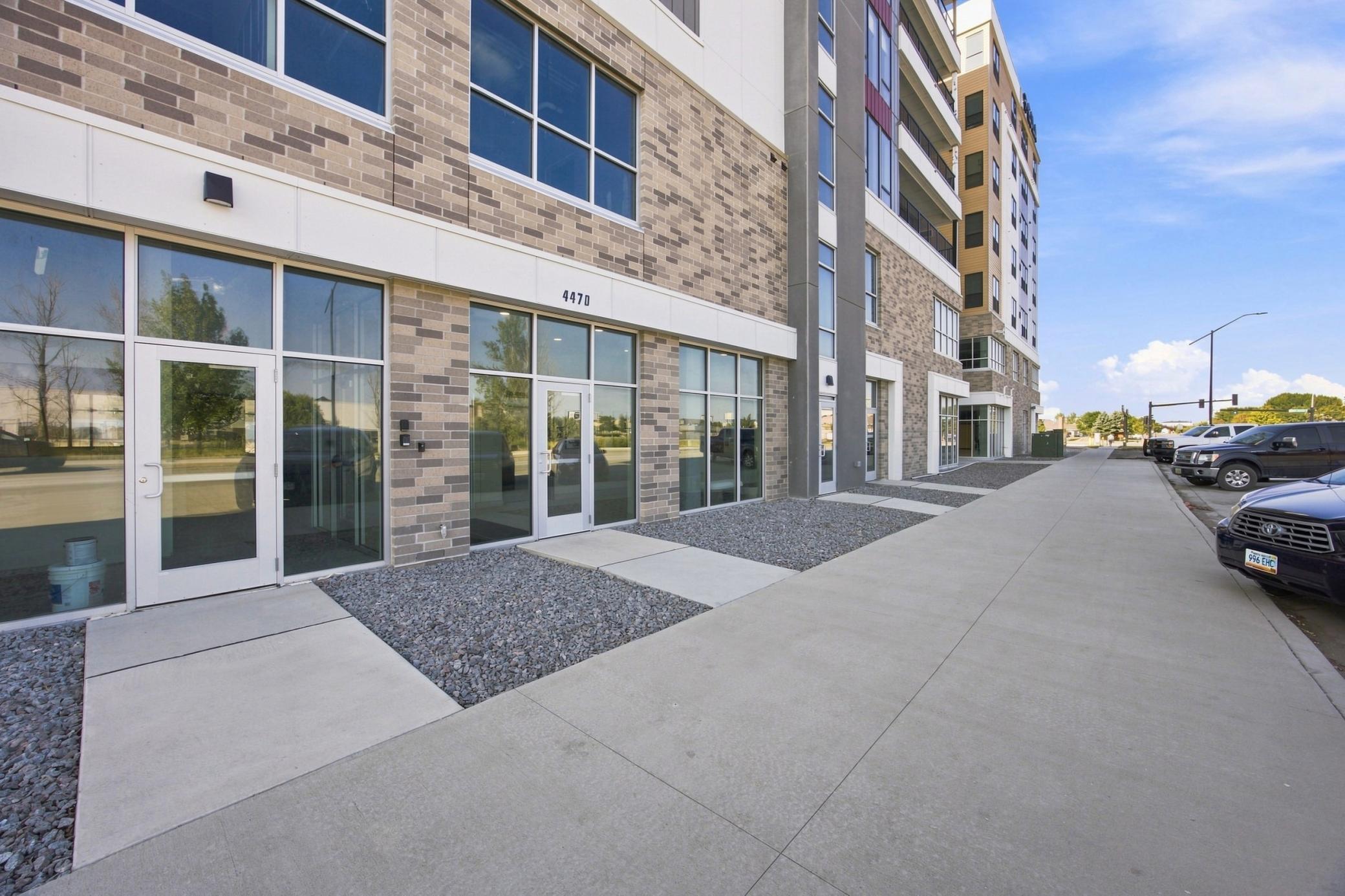 2024 condo for sale at 4470 24th Avenue S, Unit 606 in Fargo, ND — 2 bed, 2 bath (photo 2 of 21)