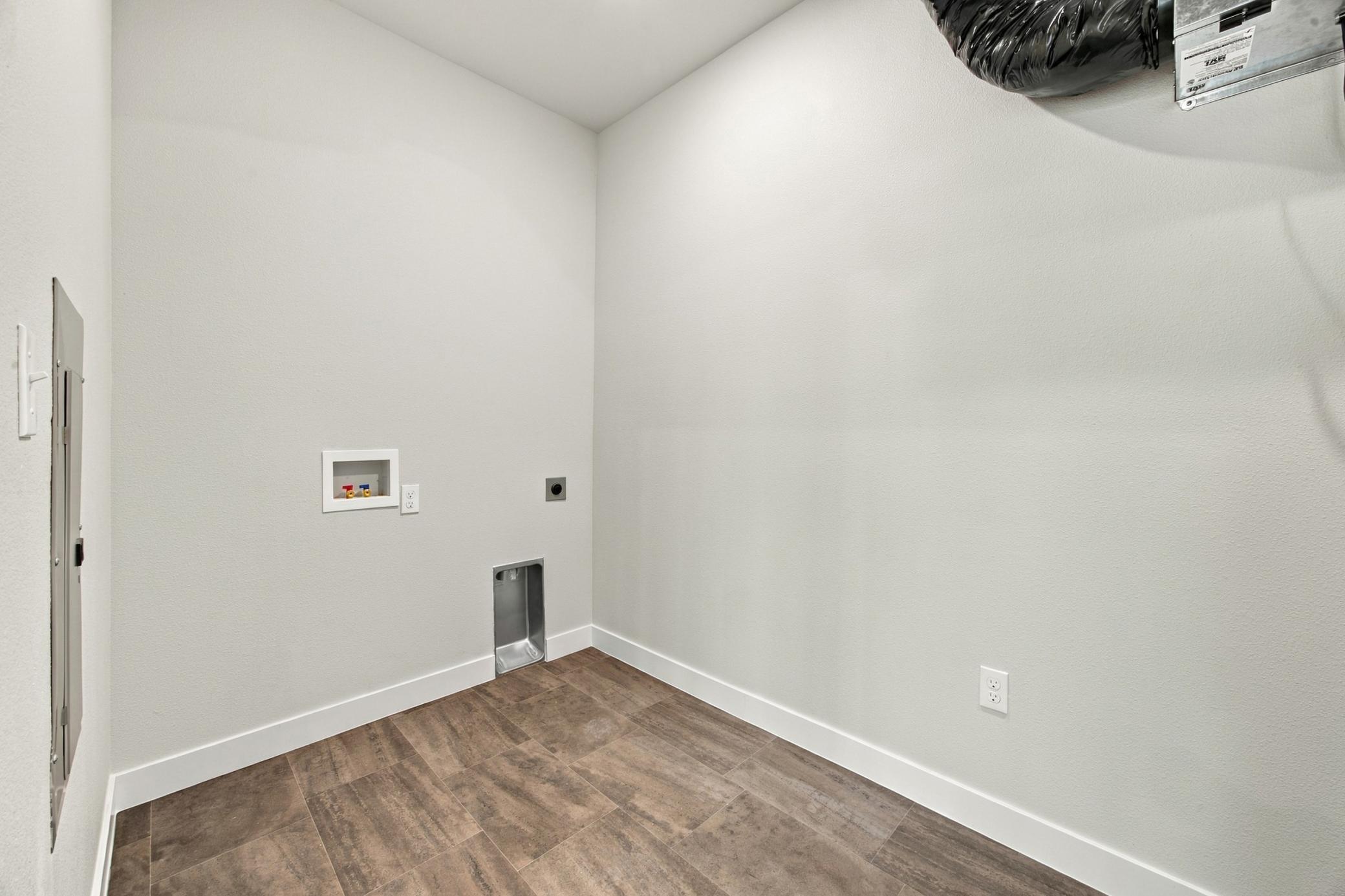 2024 condo for sale at 4470 24th Avenue S, Unit 606 in Fargo, ND — 2 bed, 2 bath (photo 19 of 21)