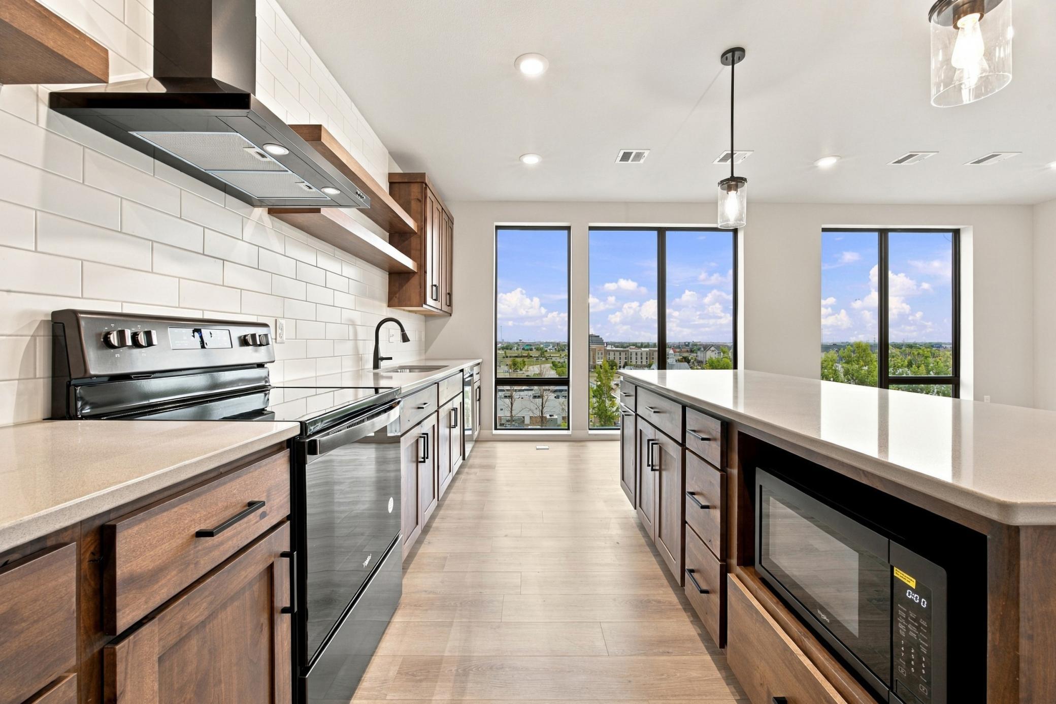 2024 condo for sale at 4470 24th Avenue S, Unit 606 in Fargo, ND — 2 bed, 2 bath (photo 7 of 21)