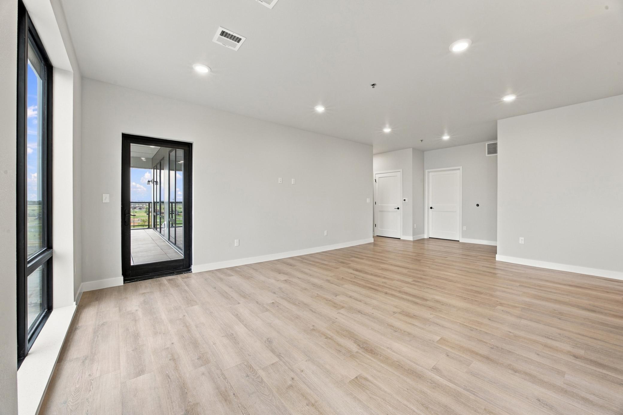 2024 condo for sale at 4470 24th Avenue S, Unit 606 in Fargo, ND — 2 bed, 2 bath (photo 9 of 21)
