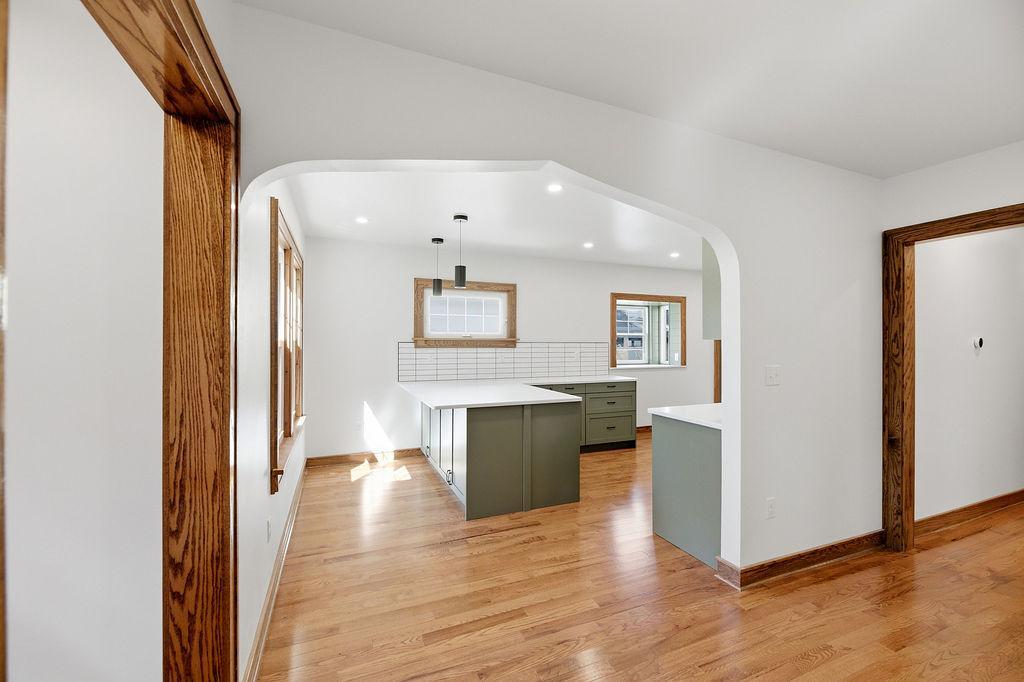 1931 single family home for sale at 1510 8th Street S in Fargo, ND — 4 bed, 3 bath (photo 14 of 53)