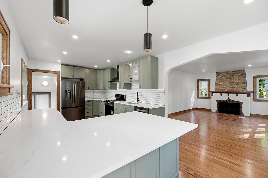 1931 single family home for sale at 1510 8th Street S in Fargo, ND — 4 bed, 3 bath (photo 20 of 53)