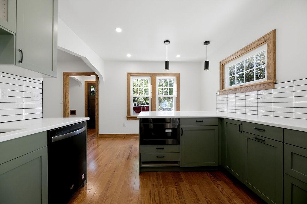 1931 single family home for sale at 1510 8th Street S in Fargo, ND — 4 bed, 3 bath (photo 22 of 53)